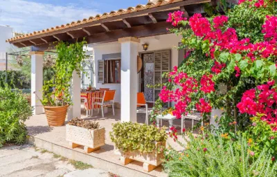 Coquetish Cottage 50m from Son Serra Beach