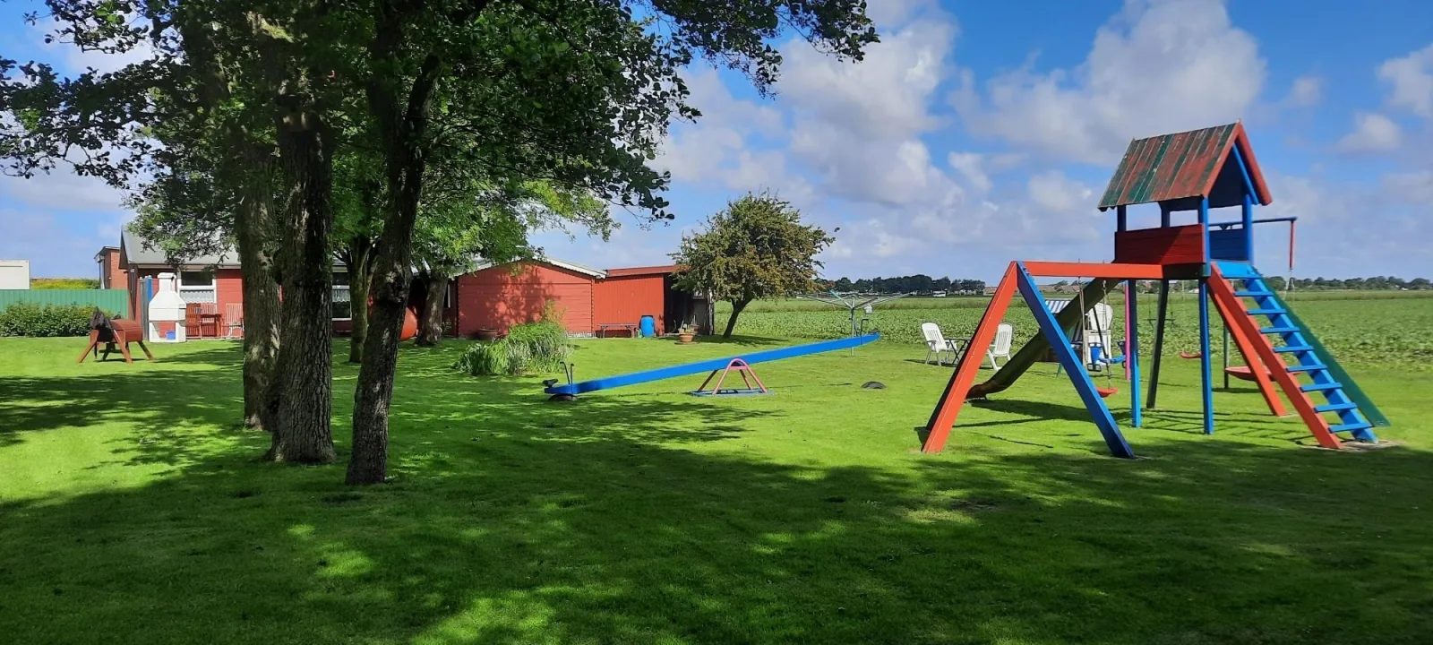 Ferienwohnung Seebär im Haus Seewind nur 800 Meter von der Nordsee entfernt auf 2.800 m² Grundstück