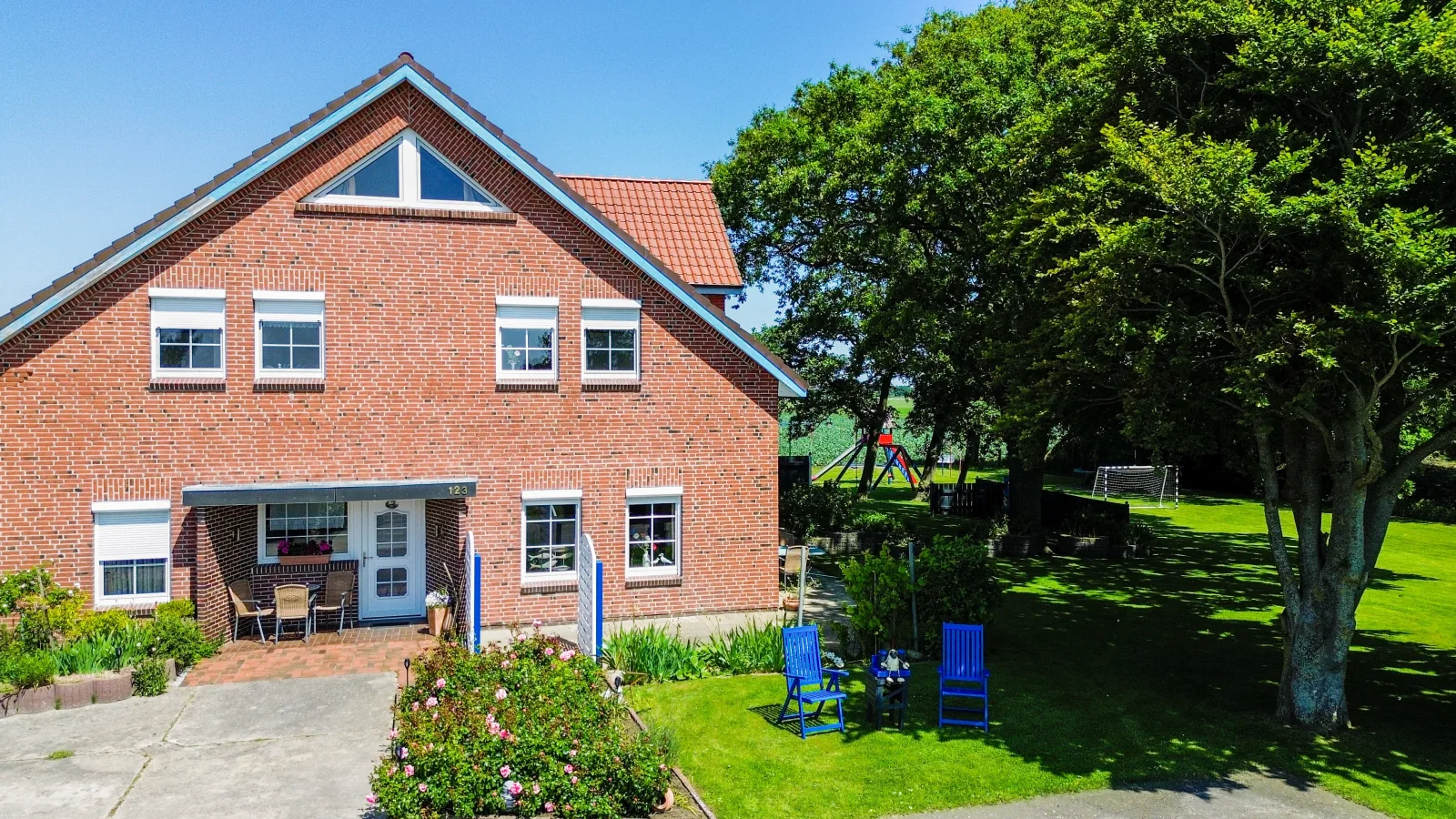 Ferienwohnung Seebär im Haus Seewind nur 800 Meter von der Nordsee entfernt auf 2.800 m² Grundstück