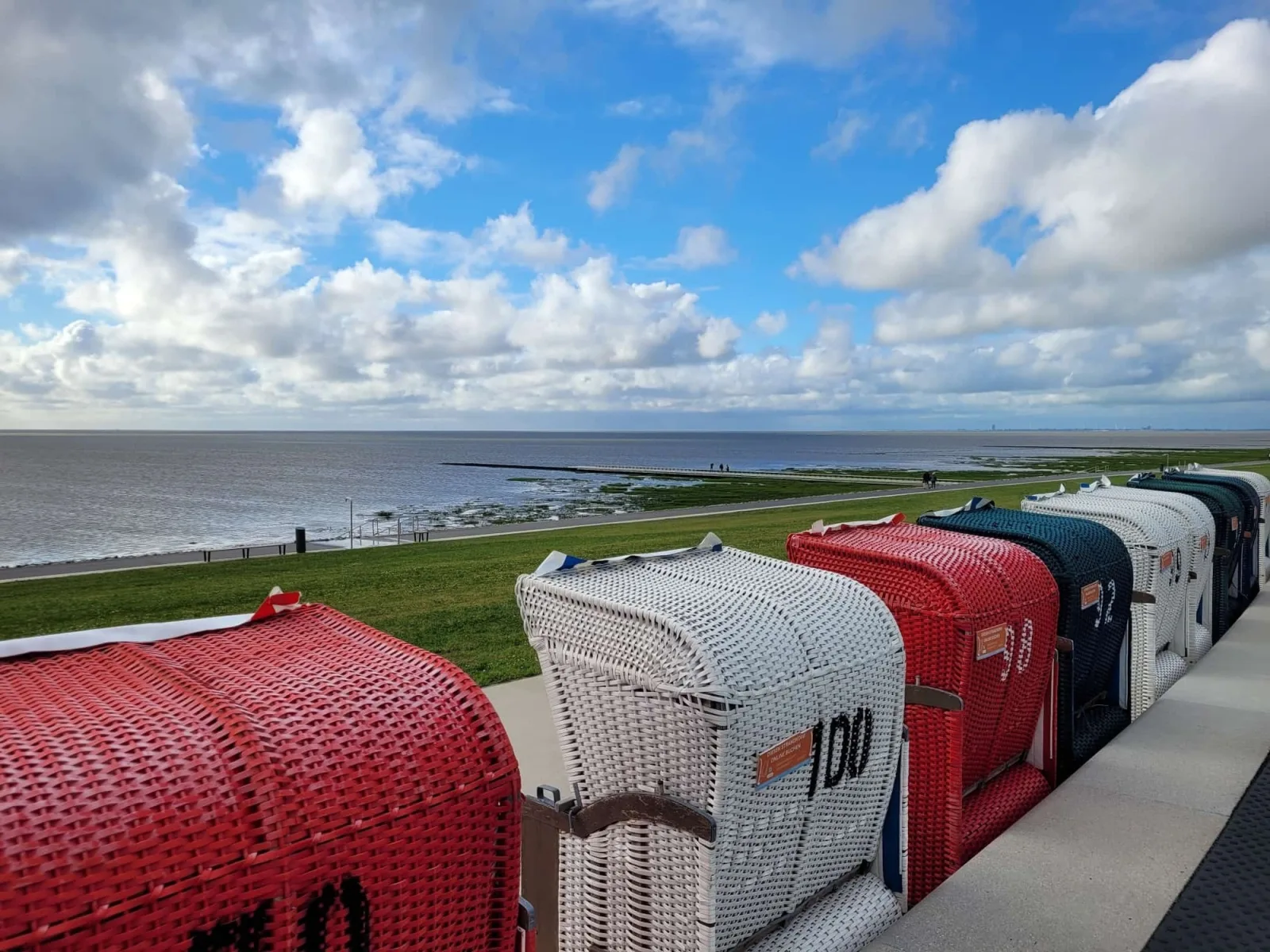 Ferienwohnung Seepferd im Haus Seewind nur 800 Meter von der Nordsee entfernt auf 2.800 m² Grundstück
