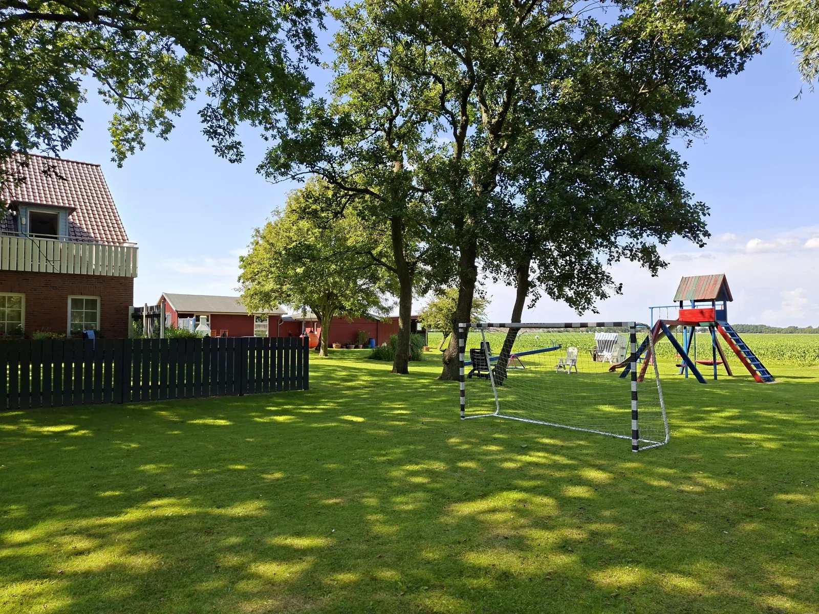 Ferienwohnung Seestern im Haus Seewind nur 800 Meter von der Nordsee entfernt auf 2.800 m² Grundstück