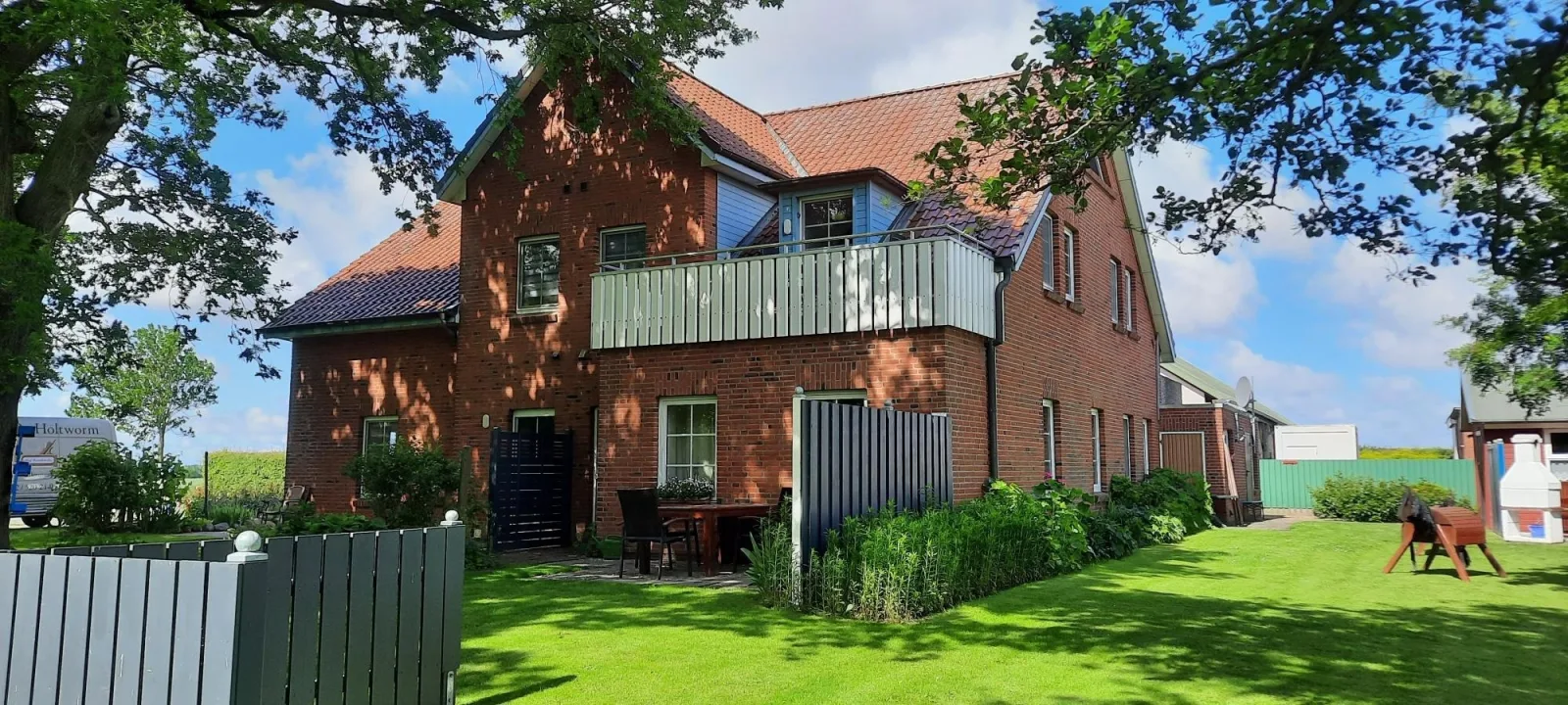 Ferienwohnung Seestern im Haus Seewind nur 800 Meter von der Nordsee entfernt auf 2.800 m² Grundstück