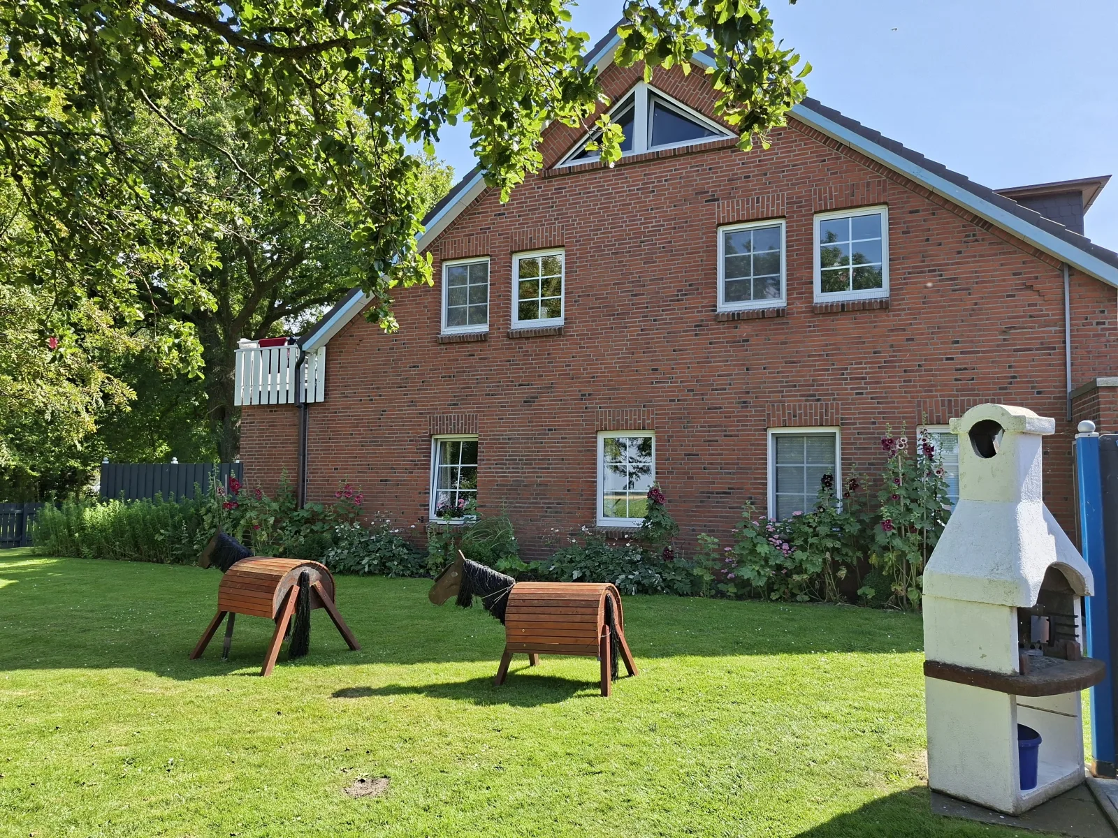 Ferienwohnung Seestern im Haus Seewind nur 800 Meter von der Nordsee entfernt auf 2.800 m² Grundstück