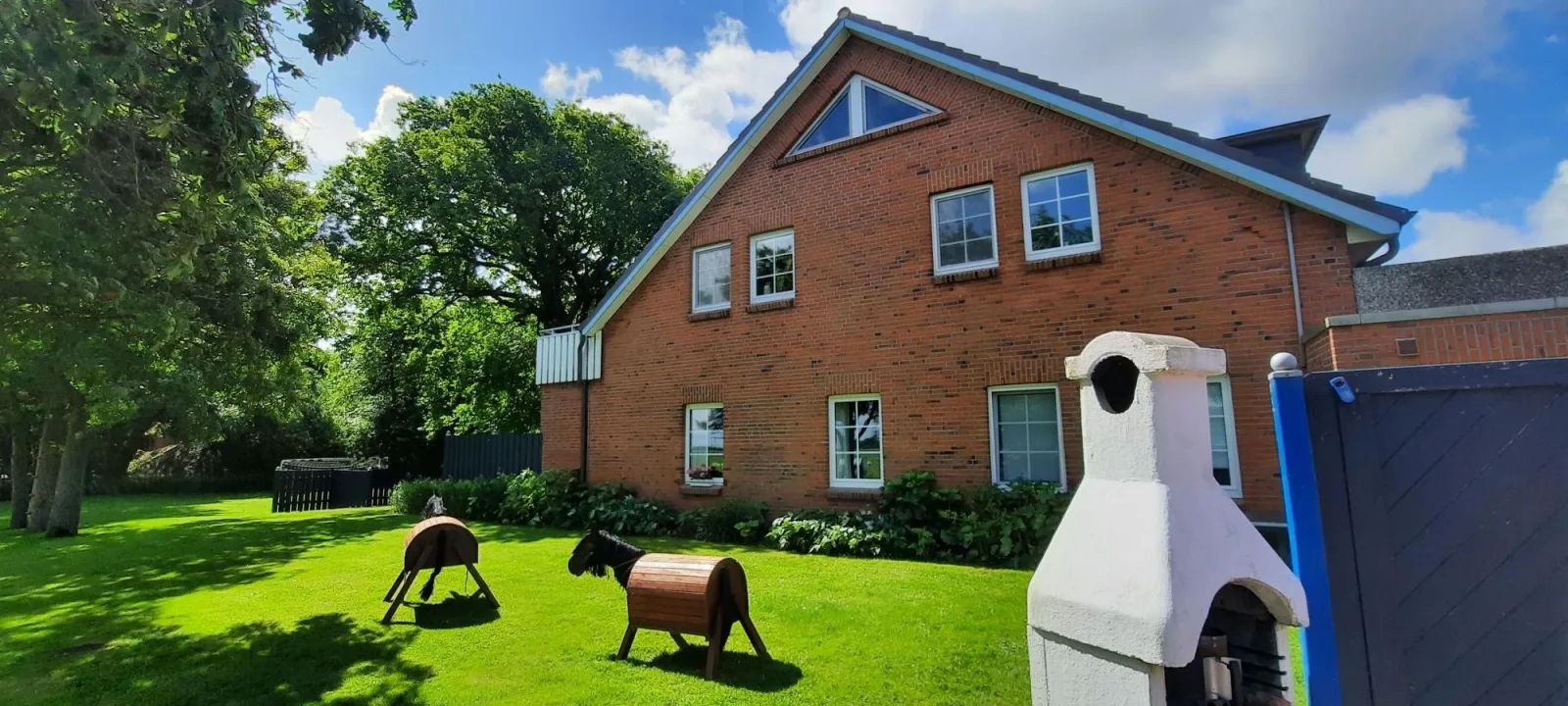 Ferienwohnung Seestern im Haus Seewind nur 800 Meter von der Nordsee entfernt auf 2.800 m² Grundstück