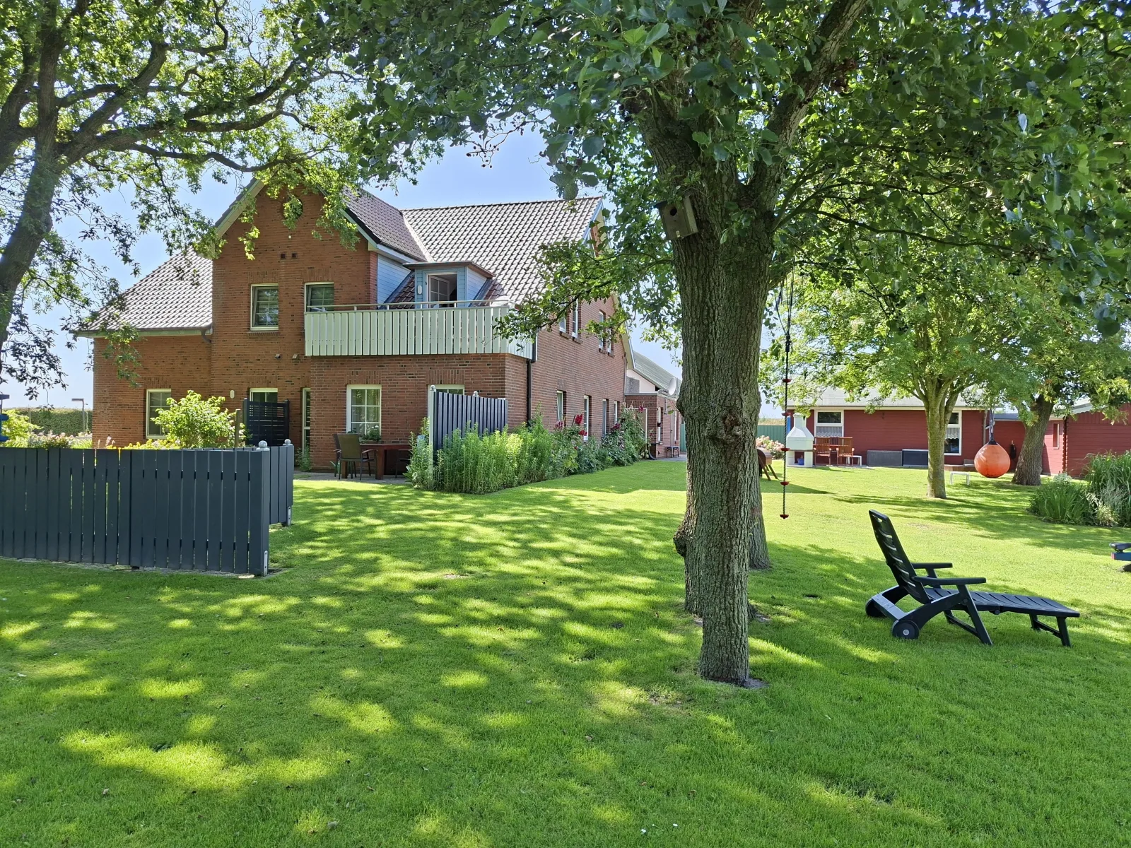 Ferienwohnung Seestern im Haus Seewind nur 800 Meter von der Nordsee entfernt auf 2.800 m² Grundstück