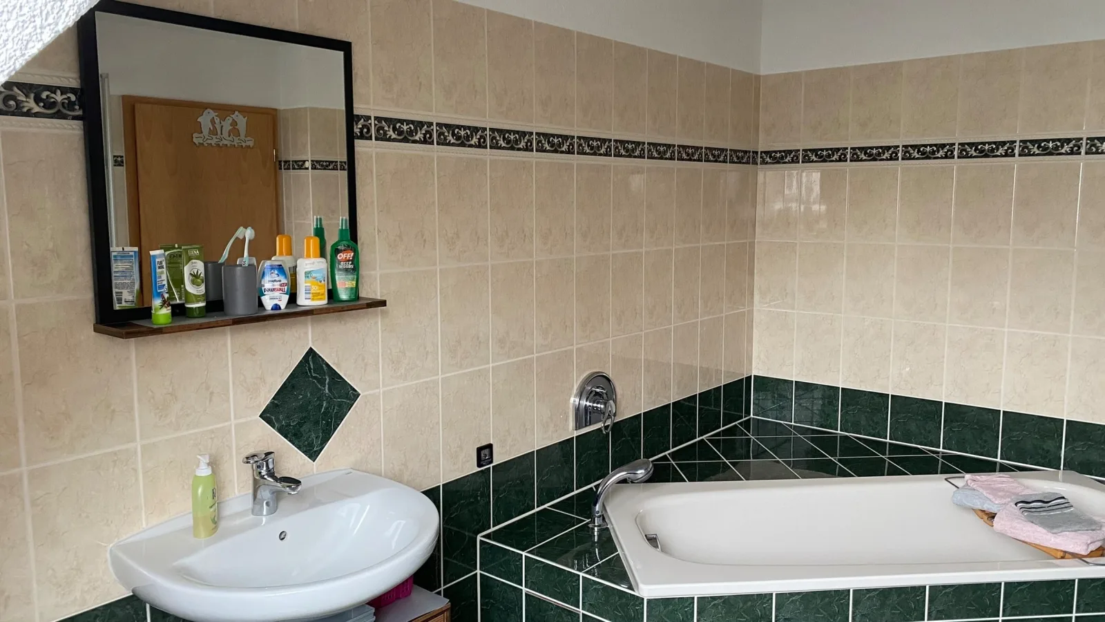 Wohnung im Grünen, Haus Cara, 120 m², 4 Zi, Kü, Bad