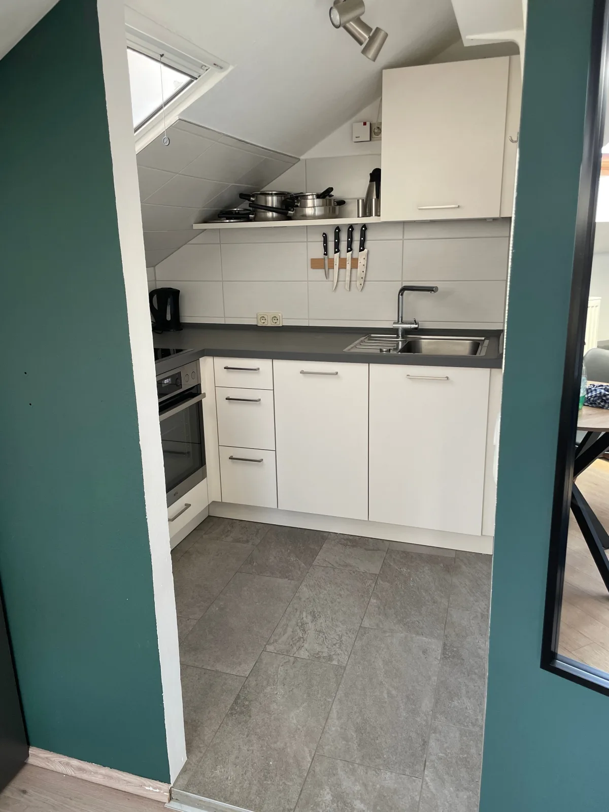 Moderne Ferienwohnung mit Balkon und Klima