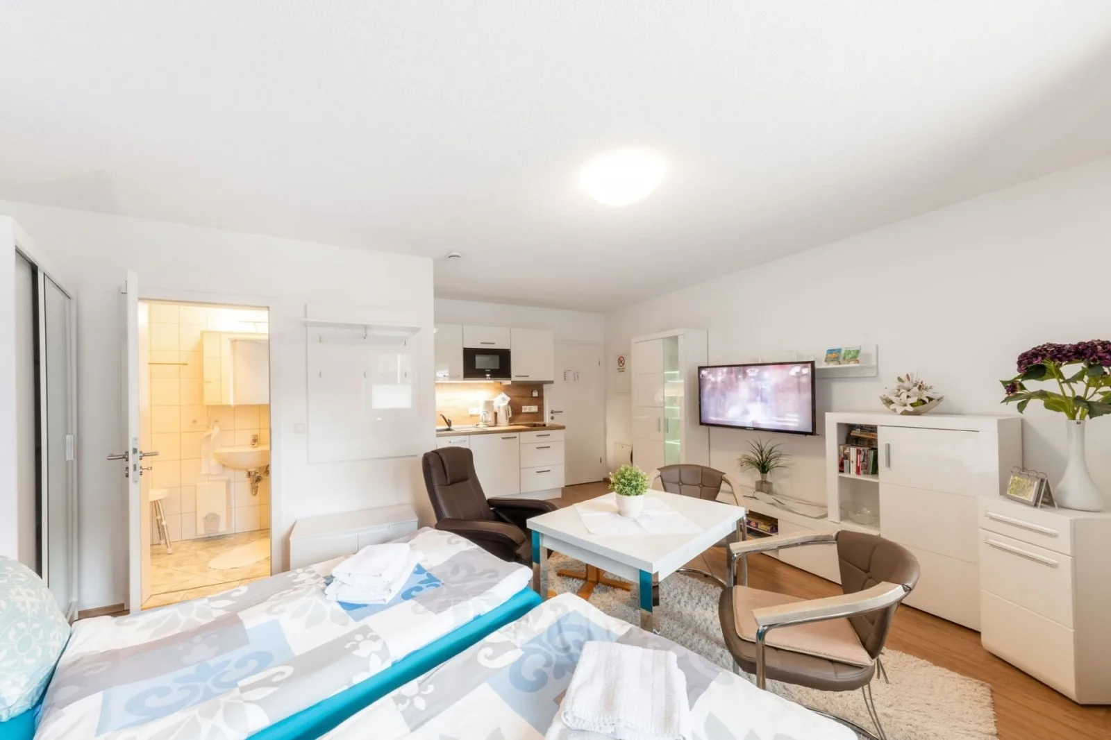Ferienwohnung "Blumenwiese"