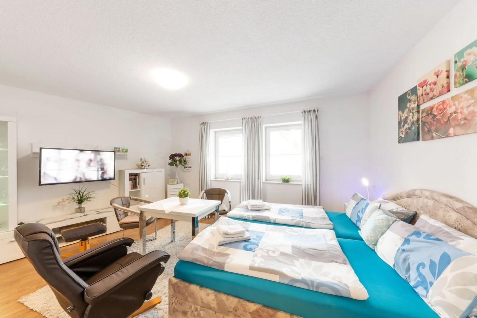 Ferienwohnung "Blumenwiese"