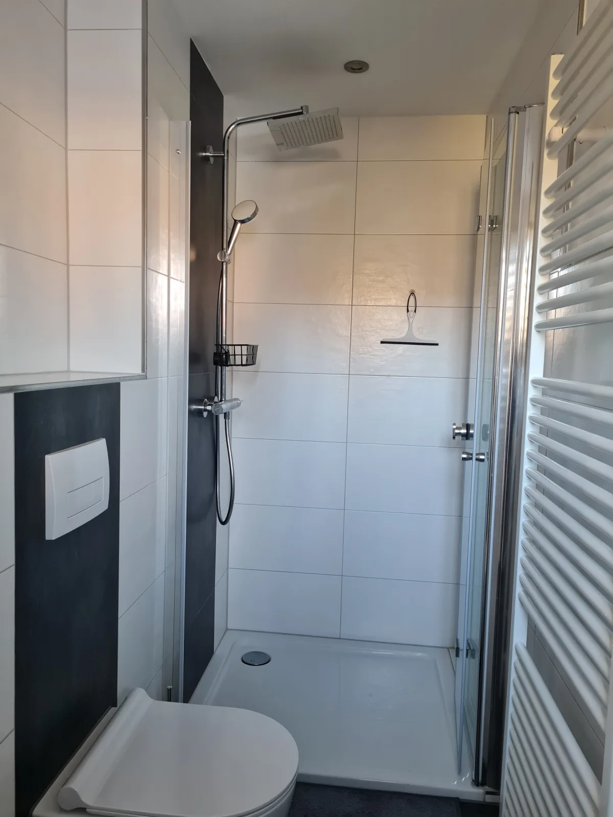 Ruhige Ferienwohnung mit Balkon und Terrasse nahe Kassel