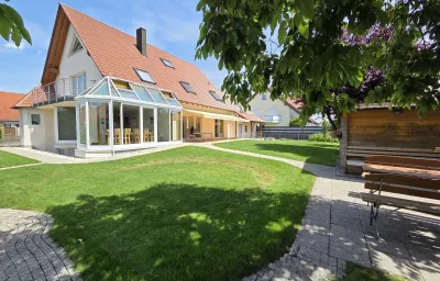 Haus mit großem Garten und Terrasse zur Mitbenutzung