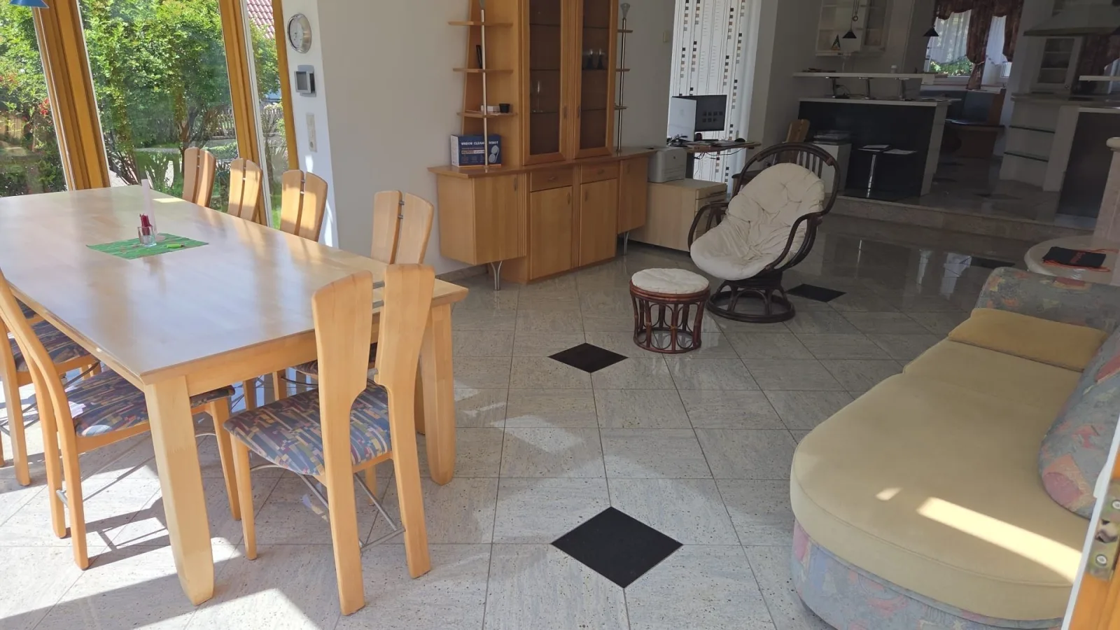 Haus mit großem Garten und Terrasse zur Mitbenutzung
