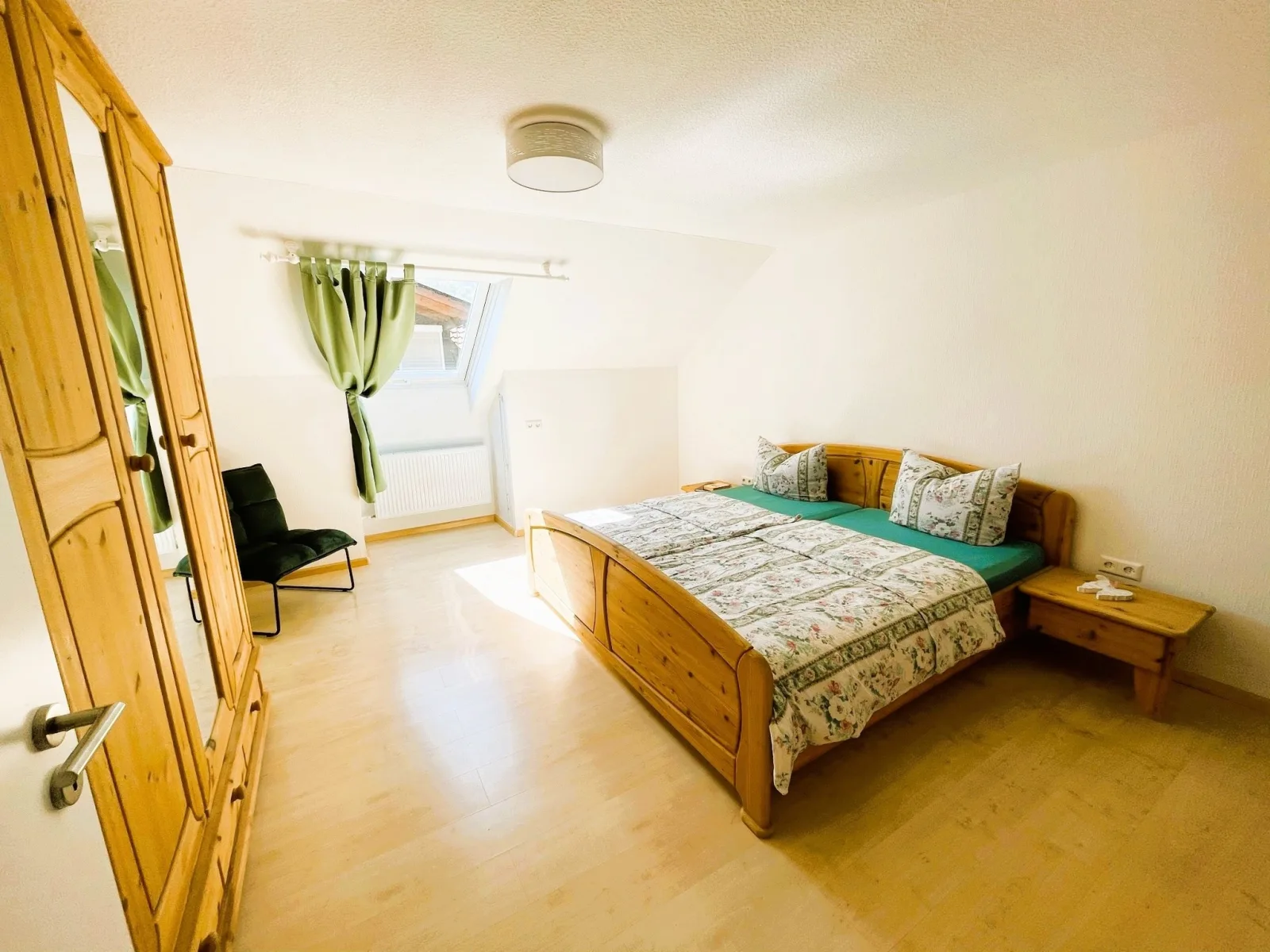 Apartment Bassgeige