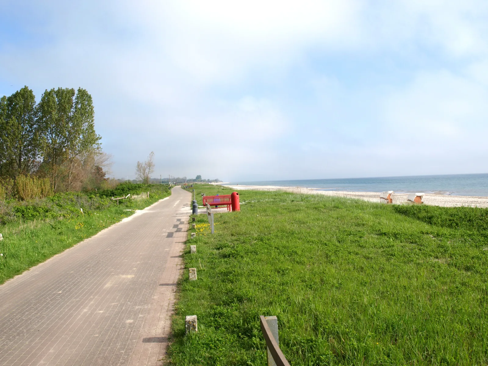 Terrassen-Fewo Seaside am Ostseestrand inkl. Schwimmbad und Strandkorb