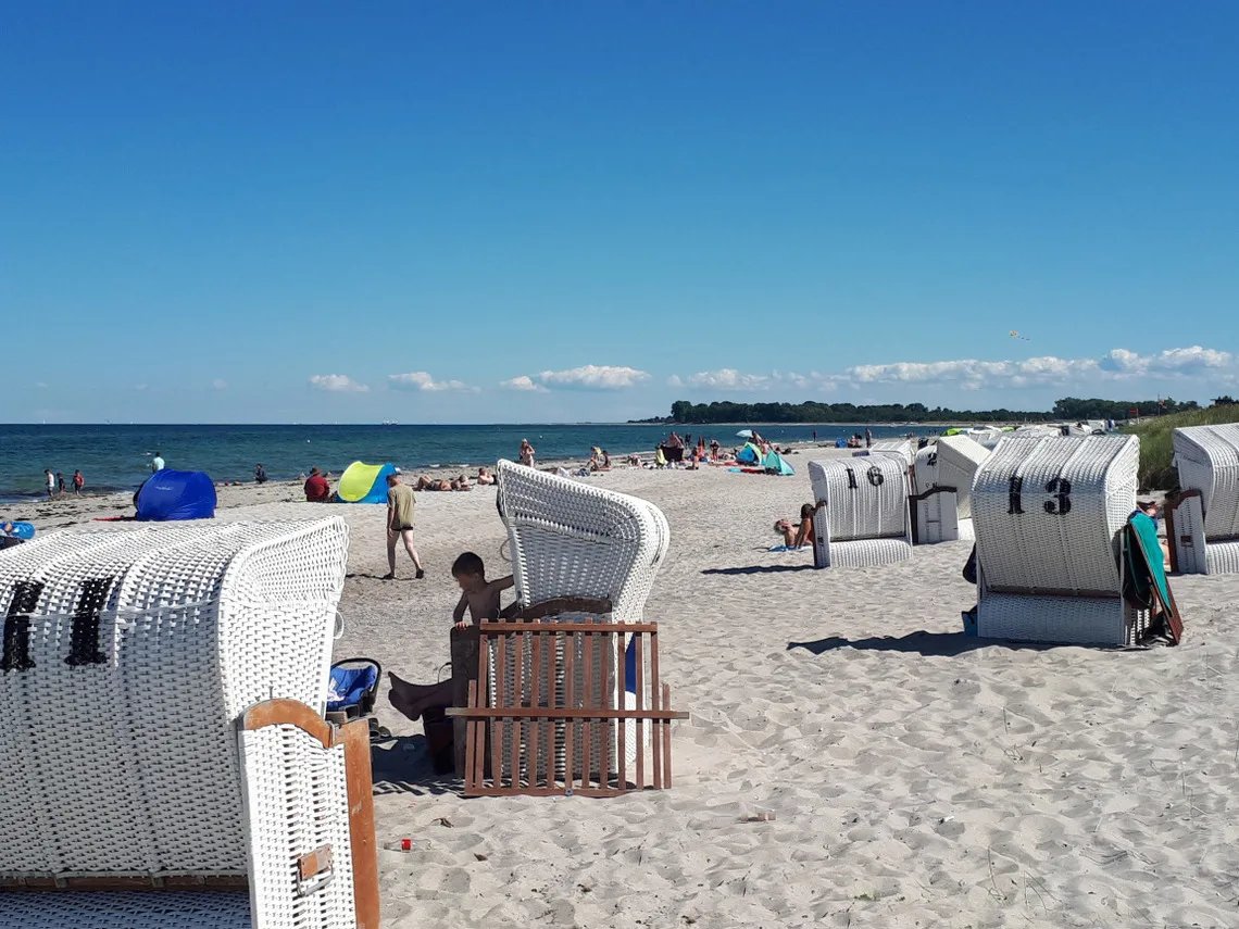 Terrassen-Fewo Seaside am Ostseestrand inkl. Schwimmbad und Strandkorb