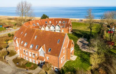 Terrassen-Fewo Seaside am Ostseestrand inkl. Schwimmbad und Strandkorb