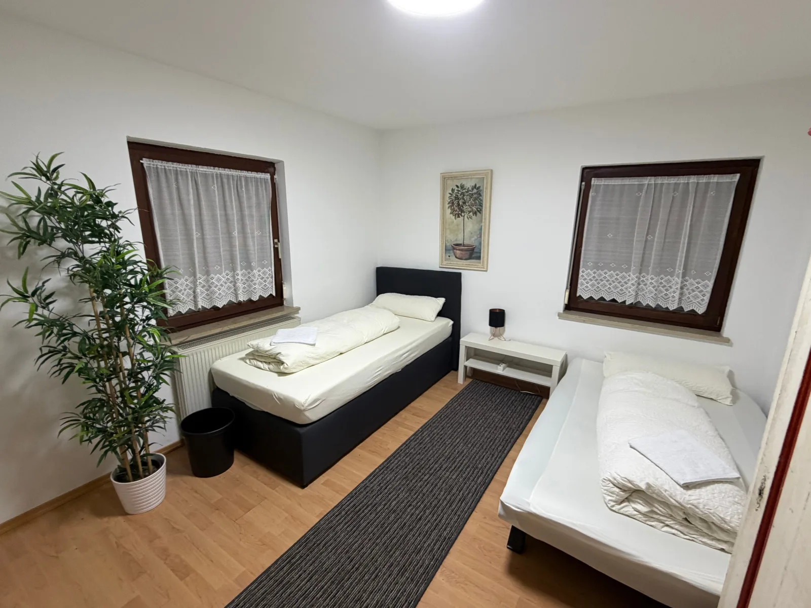 3 Zimmer/ Ruhiges Apartment mit Terrasse: Tor zu den Alpen & München (EG-L)