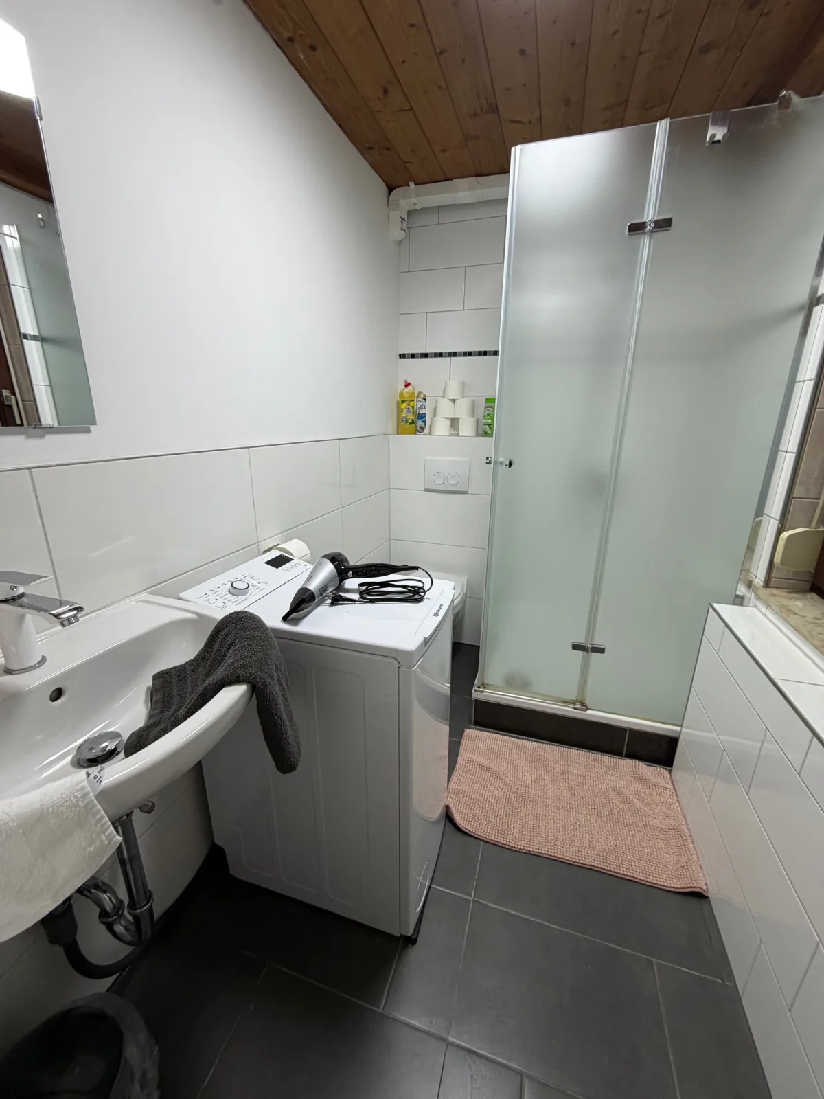 7 Zimmer /Stilvolle Residenz vor den Toren Münchens für 18 Personen  (OG)