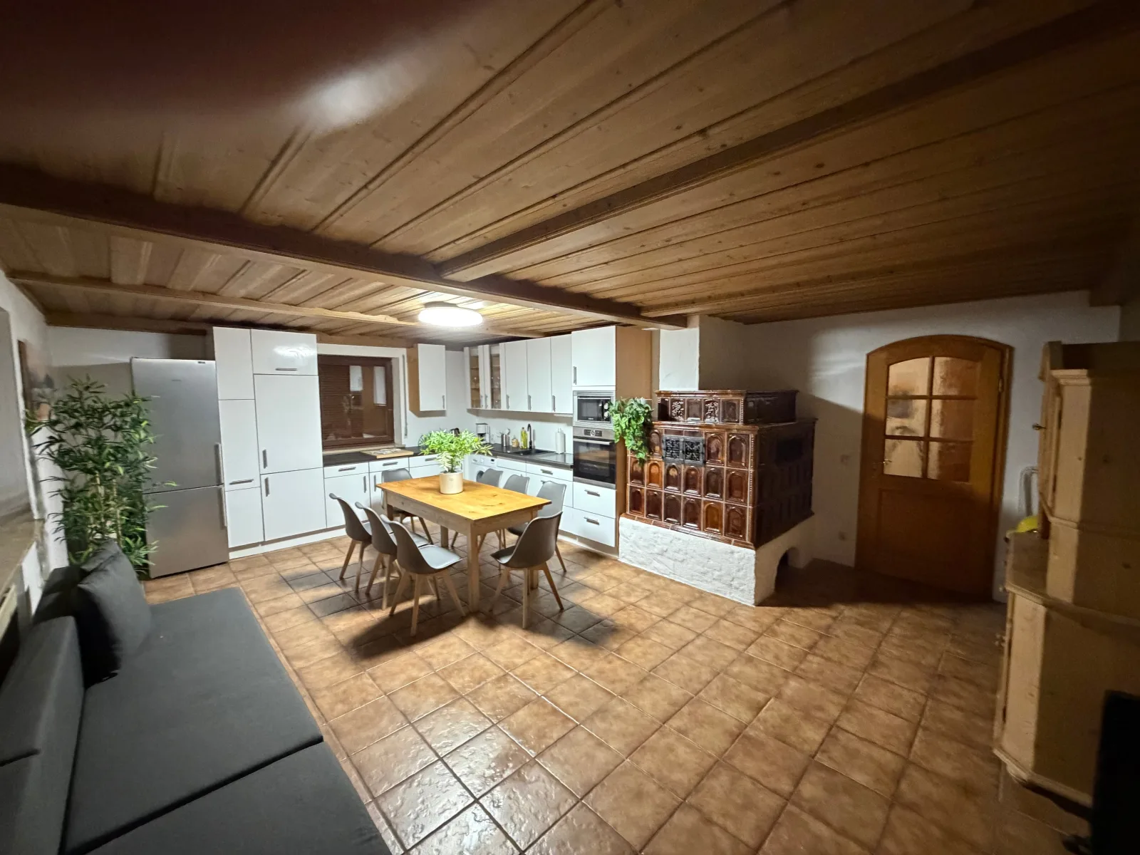 7 Zimmer /Stilvolle Residenz vor den Toren Münchens für 18 Personen  (OG)