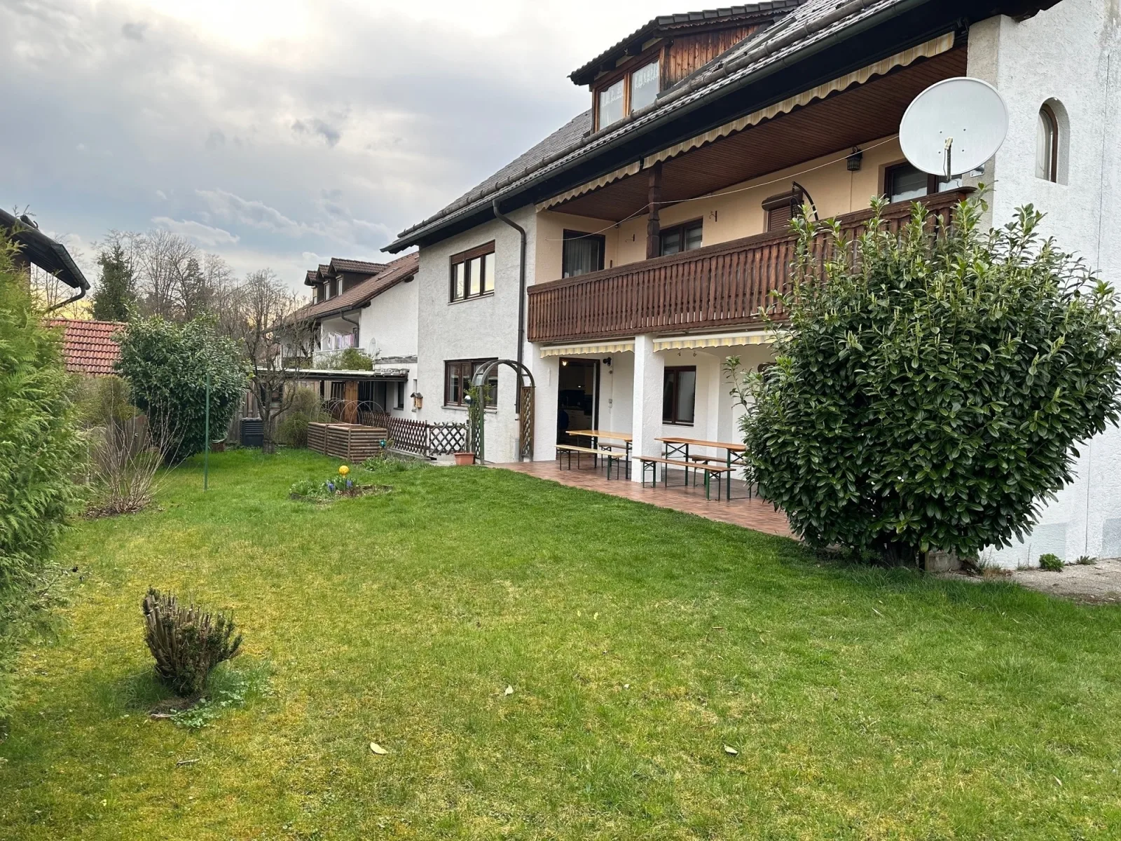 7 Zimmer /Stilvolle Residenz vor den Toren Münchens für 18 Personen  (OG)