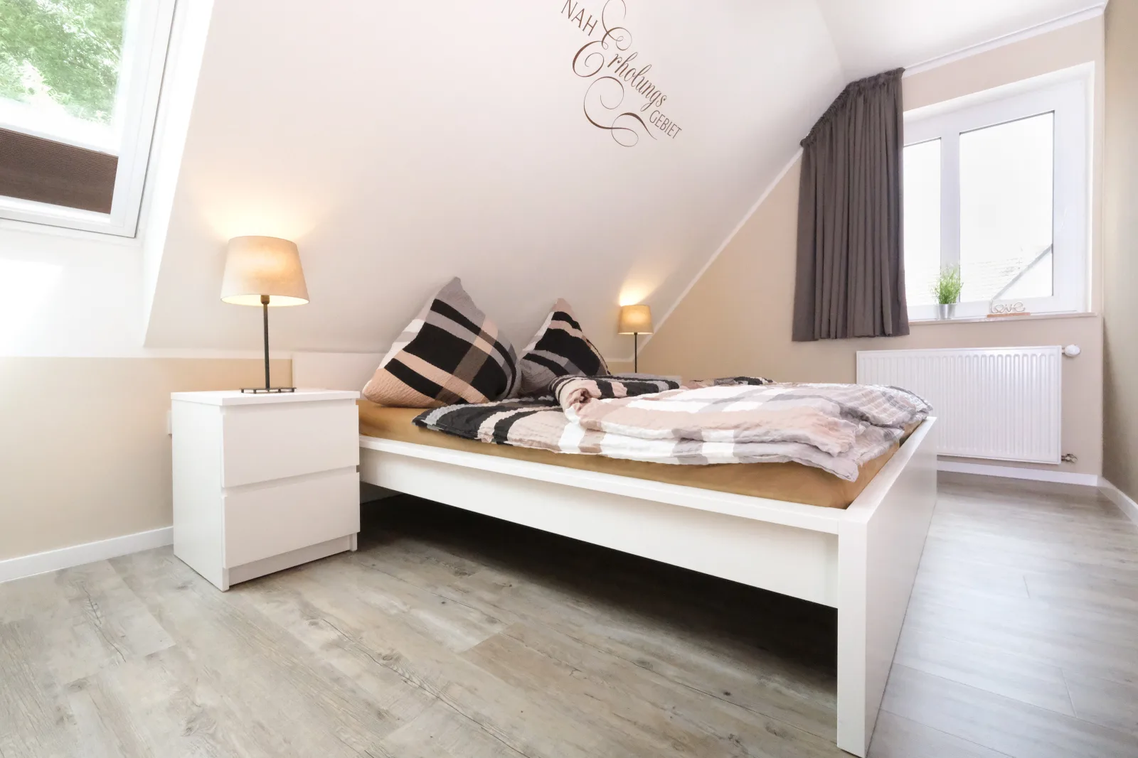 *Neu* FeWo No. 4 Friesenhuus Carolinensiel mit großem Balkon und Fahrradgarage in top Lage