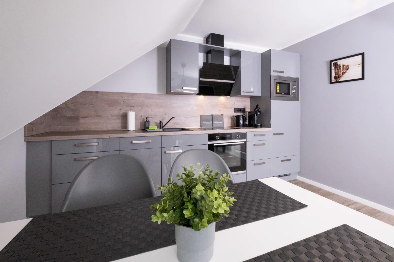 *Neu* FeWo No. 4 Friesenhuus Carolinensiel mit großem Balkon und Fahrradgarage in top Lage