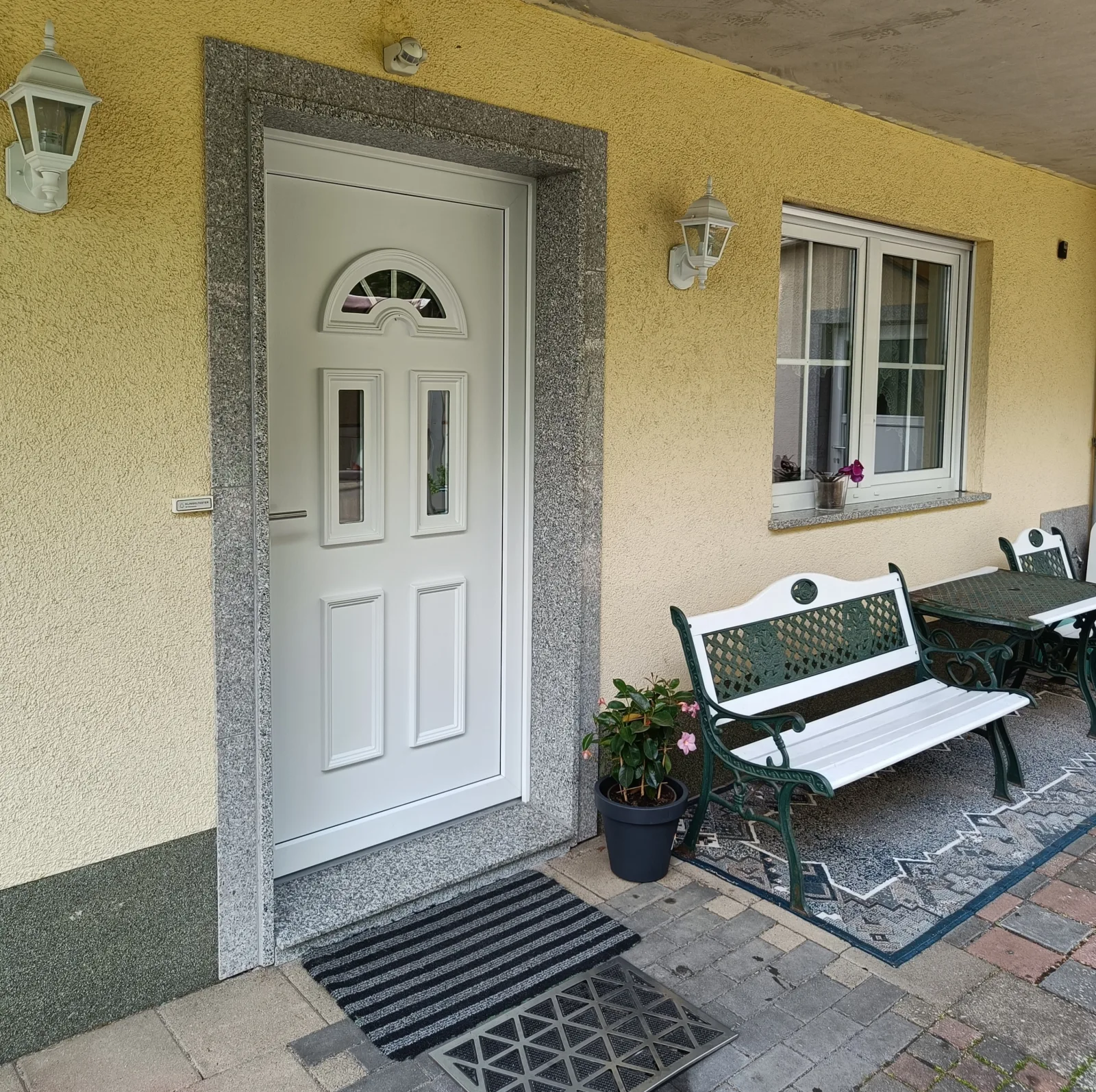 Ferienwohnung mit Terrasse Ettringen