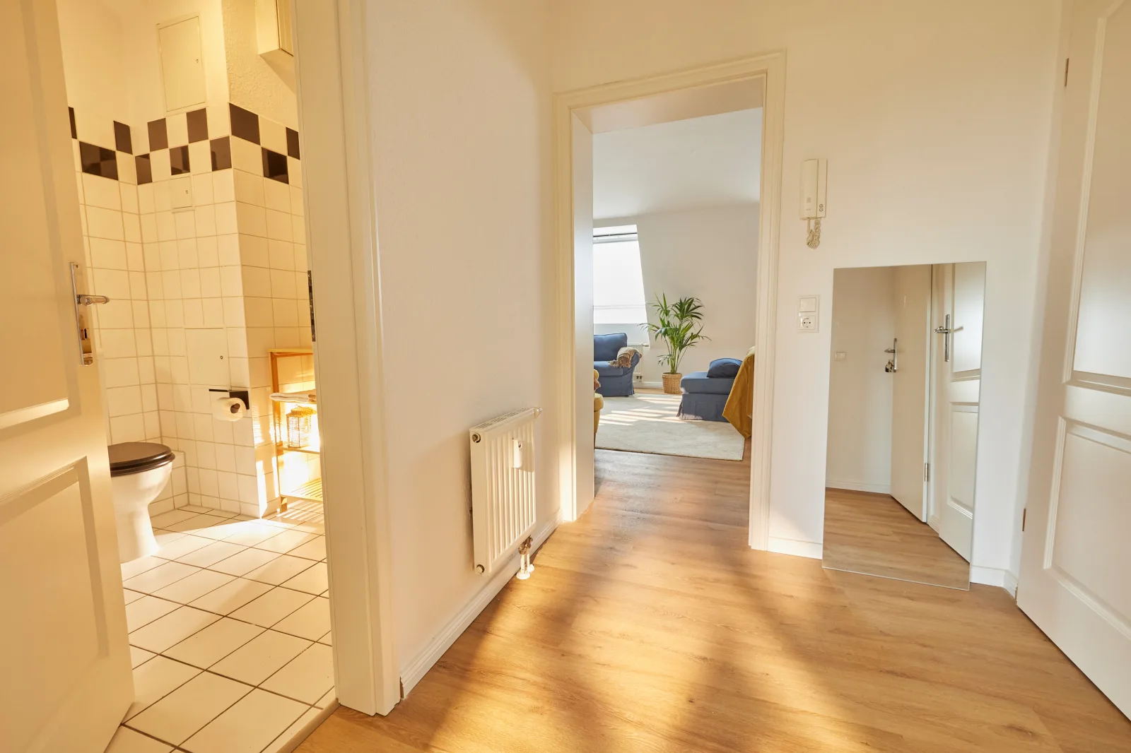 Schöne Aussicht mit Balkon