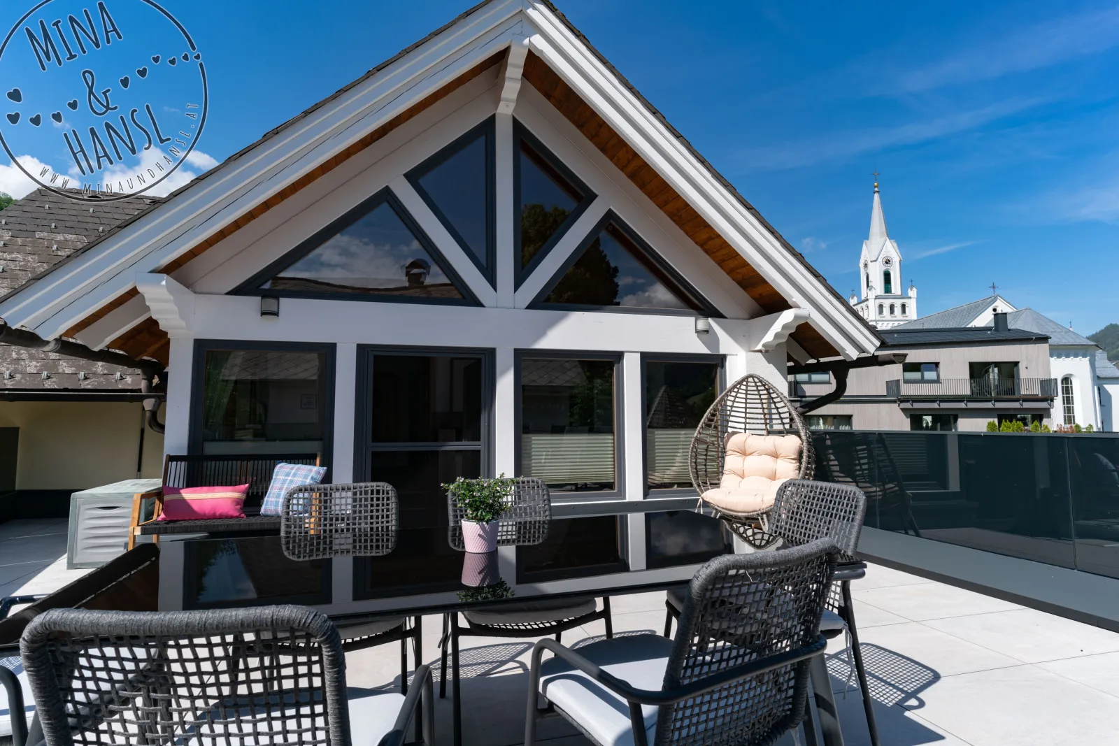 Mina & Hansl