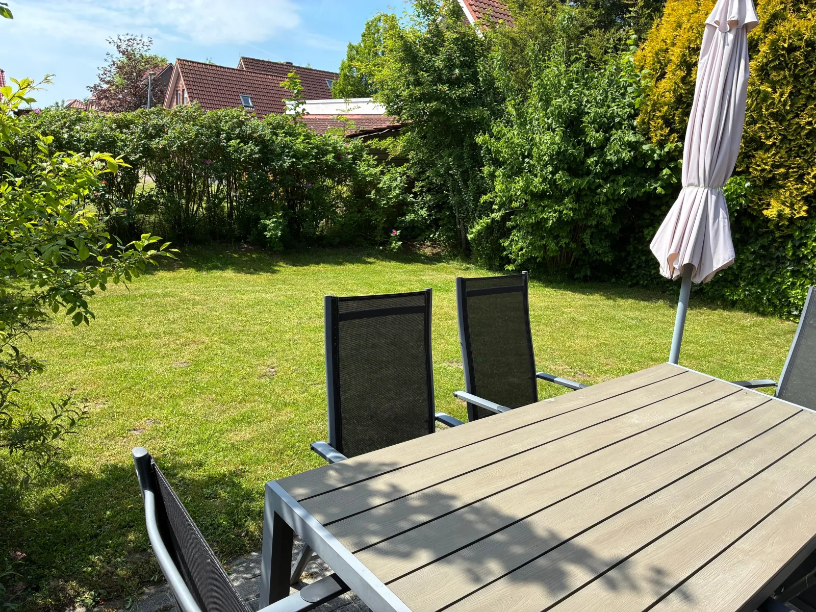 Ferienhaus Kluntje im Fischerdorf Ditzum - Parkplatz inklusive