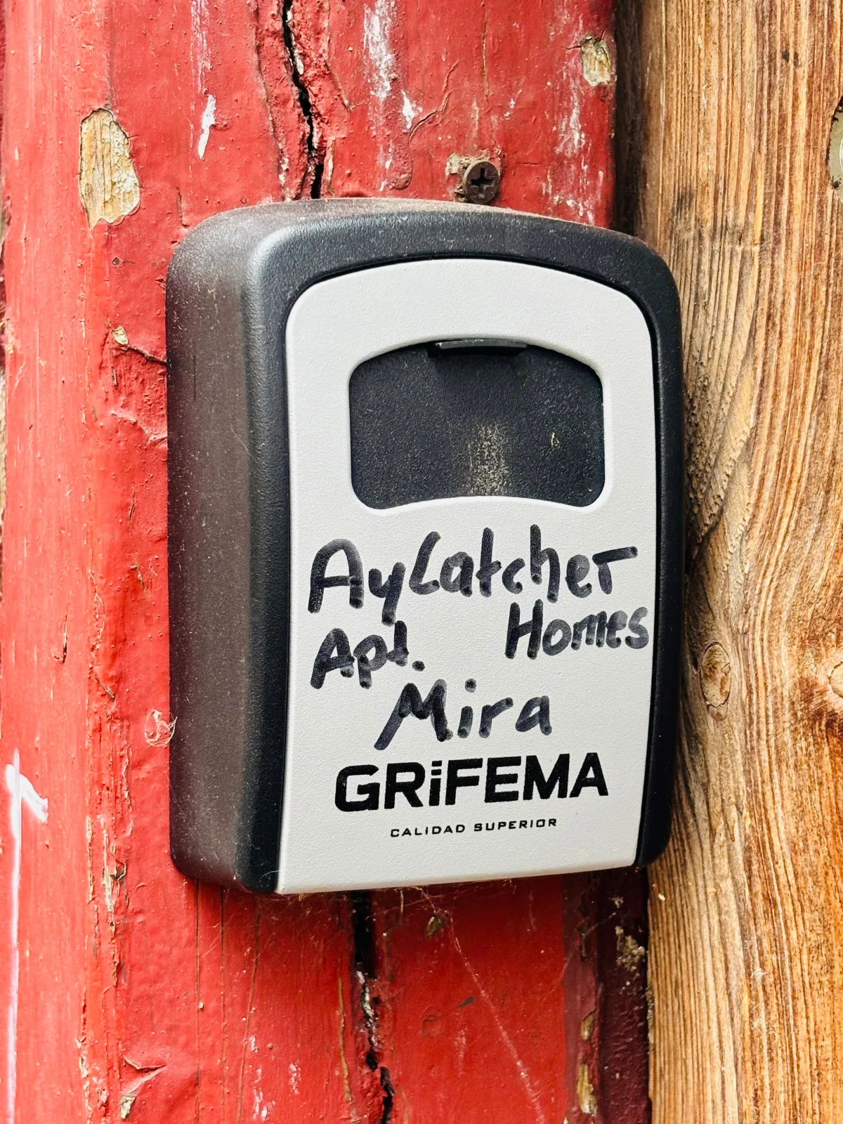 AyCatcherHomes - Mira | Old Town | 3BR Loft | 9 Guests