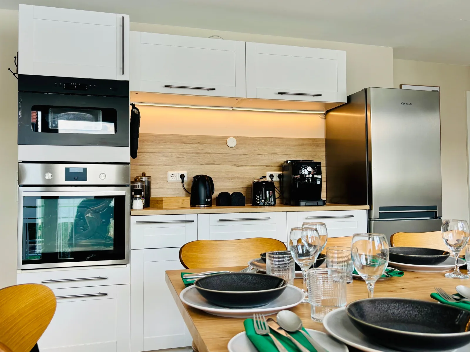 AyCatcherHomes - Mira | Old Town | 3BR Loft | 9 Guests