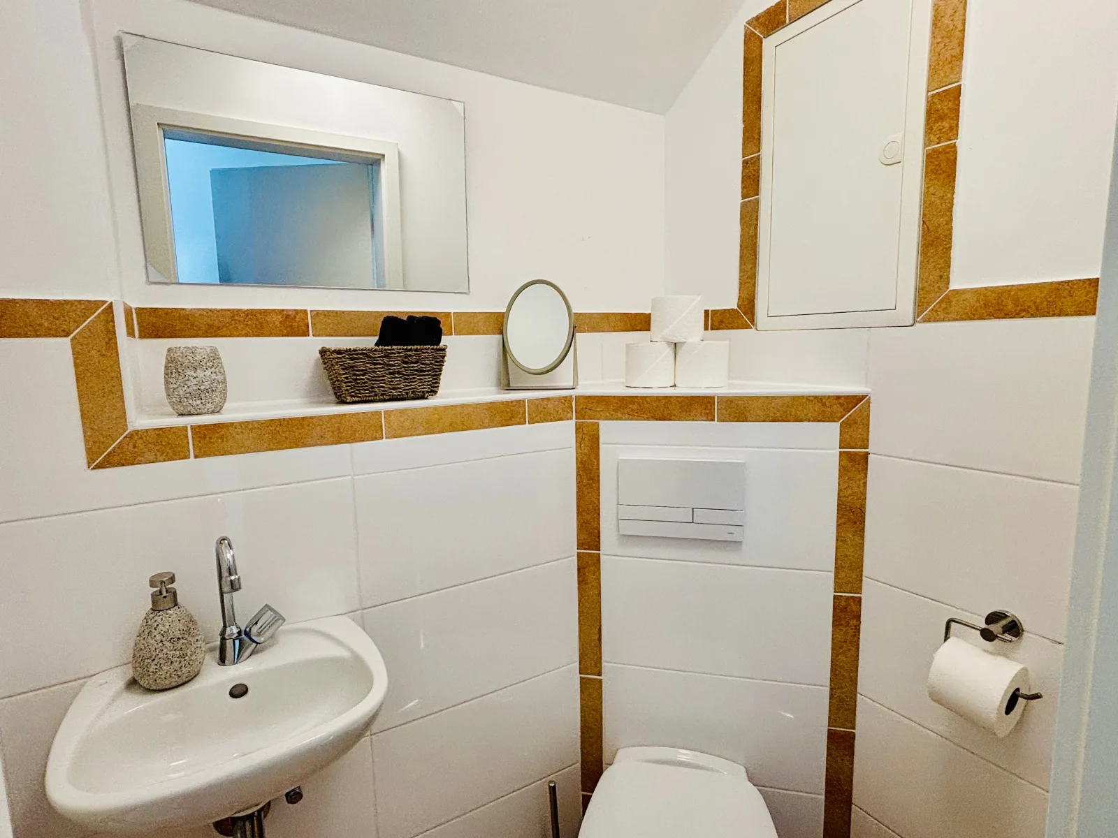 AyCatcherHomes - Mira | Old Town | 3BR Loft | 9 Guests