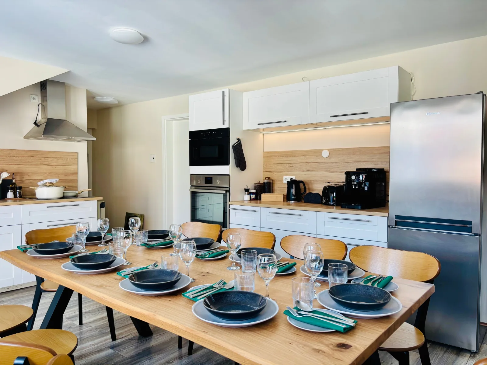 AyCatcherHomes - Mira | Old Town | 3BR Loft | 9 Guests