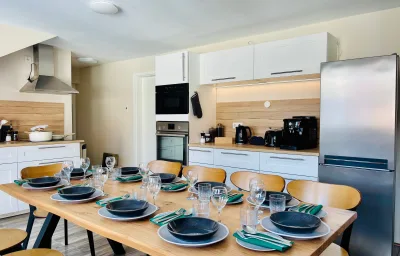 AyCatcherHomes - Mira | Old Town | 3BR Loft | 9 Guests