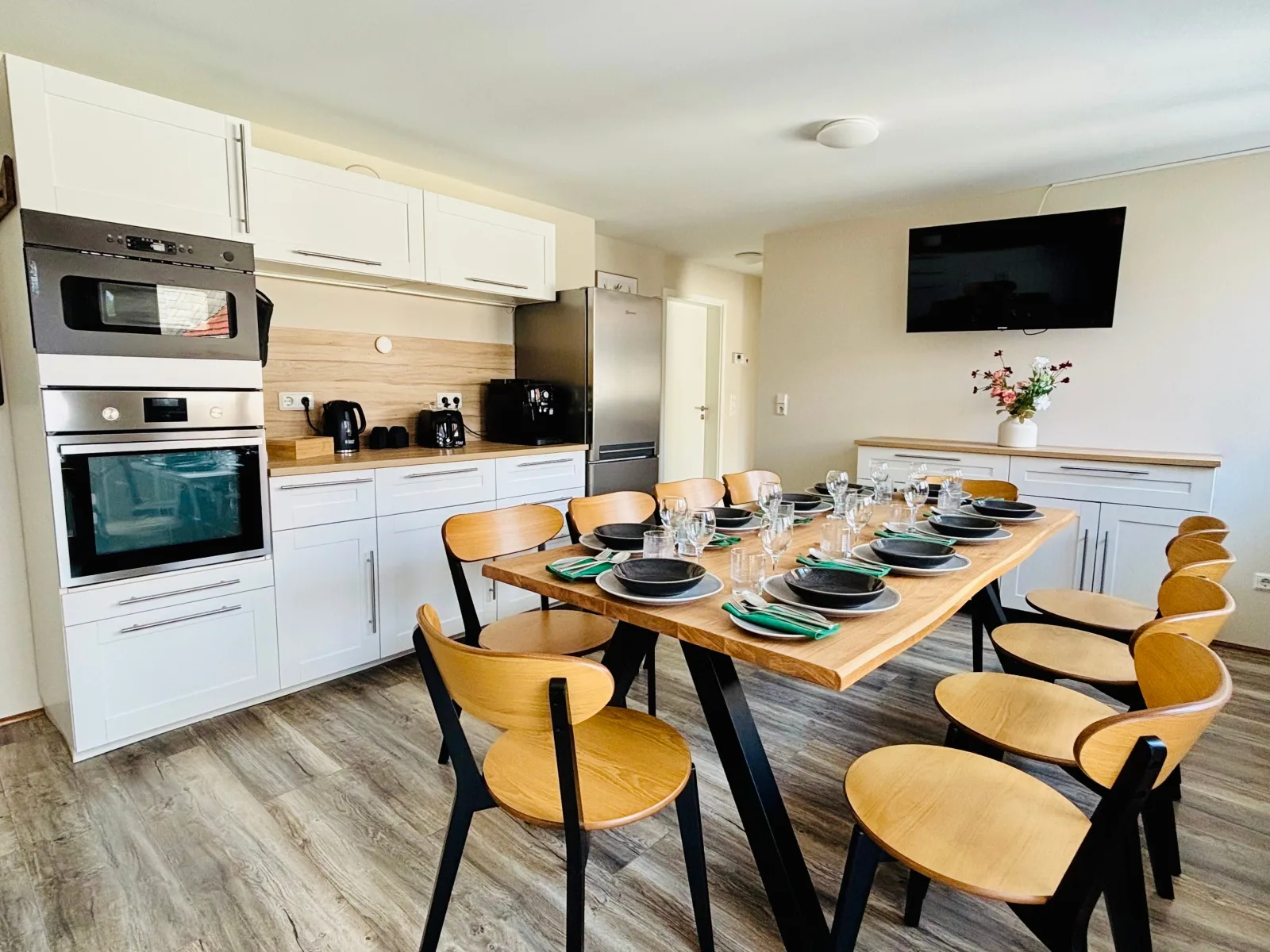 AyCatcherHomes - Mira | Old Town | 3BR Loft | 9 Guests