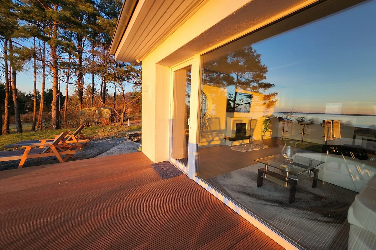 Ferienhaus Sealodge mit Seeblick, Sauna, Kamin an der Ostseeküste
