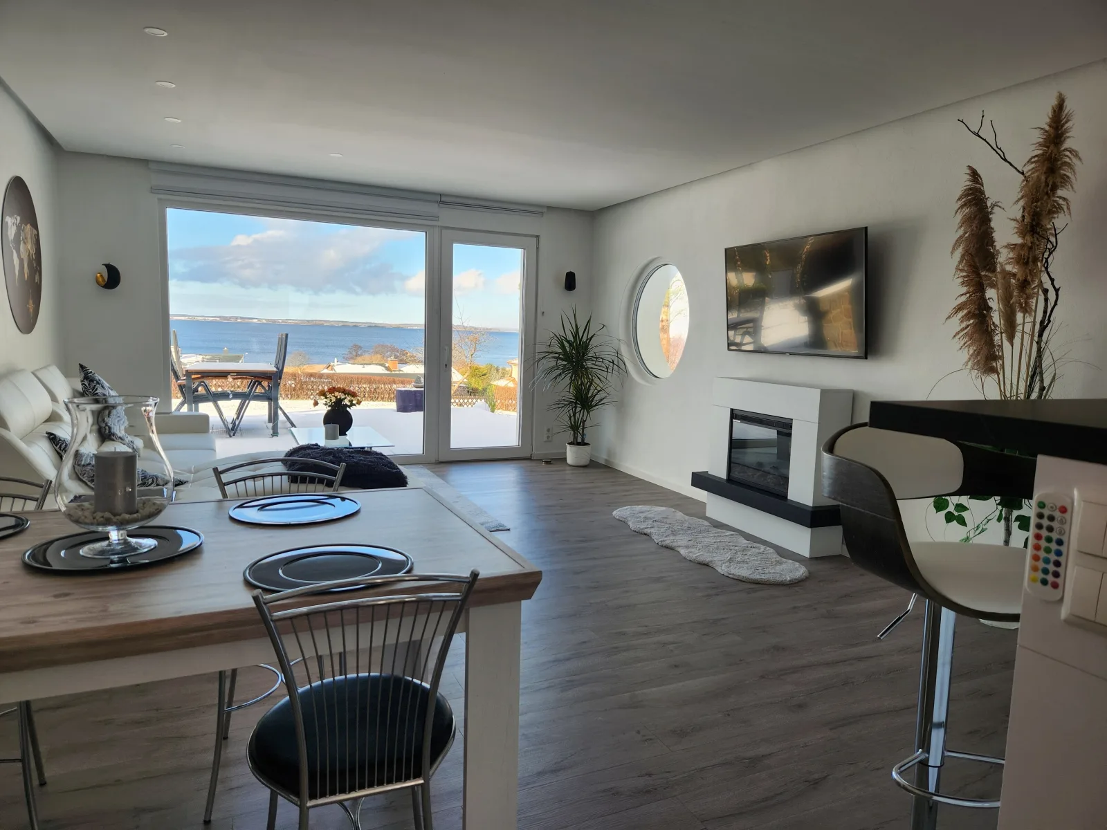 Ferienhaus Sealodge mit Seeblick, Sauna, Kamin an der Ostseeküste