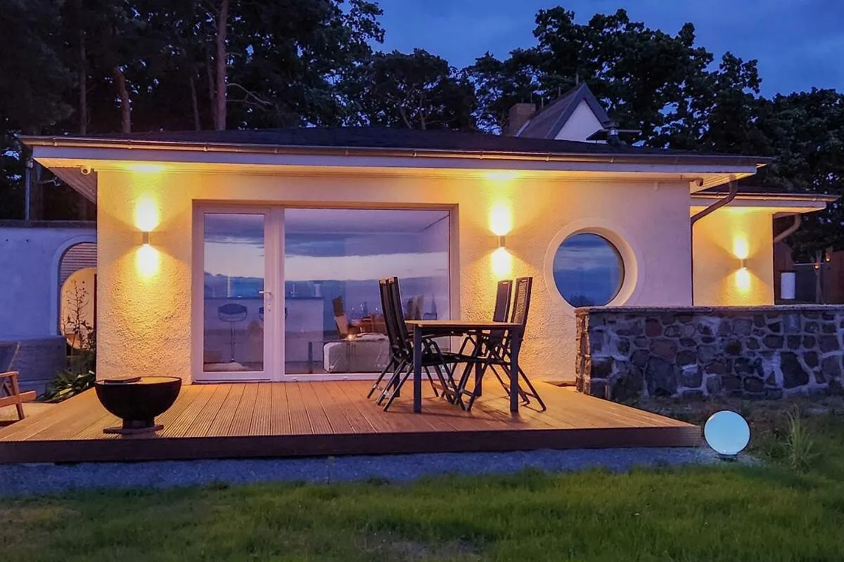 Ferienhaus Sealodge mit Seeblick, Sauna, Kamin an der Ostseeküste