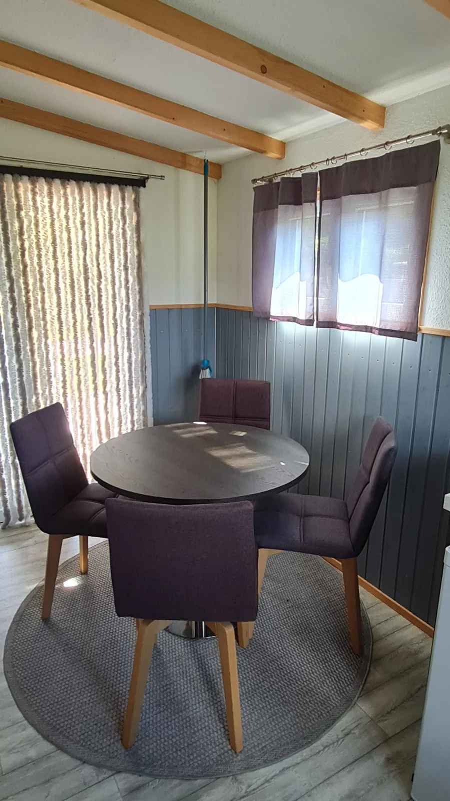 Campingplatz Jurahöhe  Wohnwagen Hütte Flieder