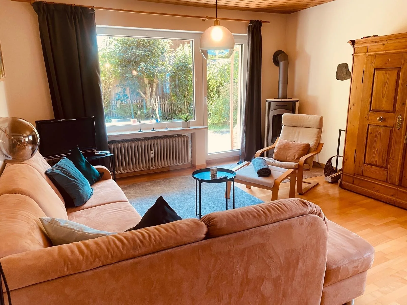 Isarjuwel – Großzügiges Wohnen mit Terrasse, Garten & Karwendelblick