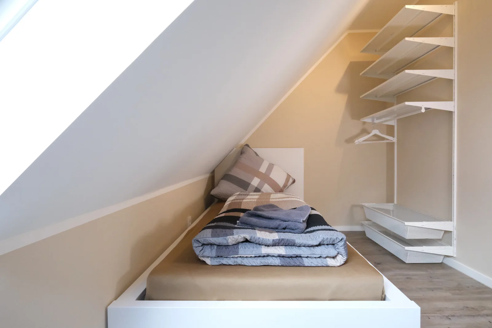 *NEU* FeWo No. 6 Friesenhuus Carolinensiel mit Balkon und Fahrradgarage in top Lage