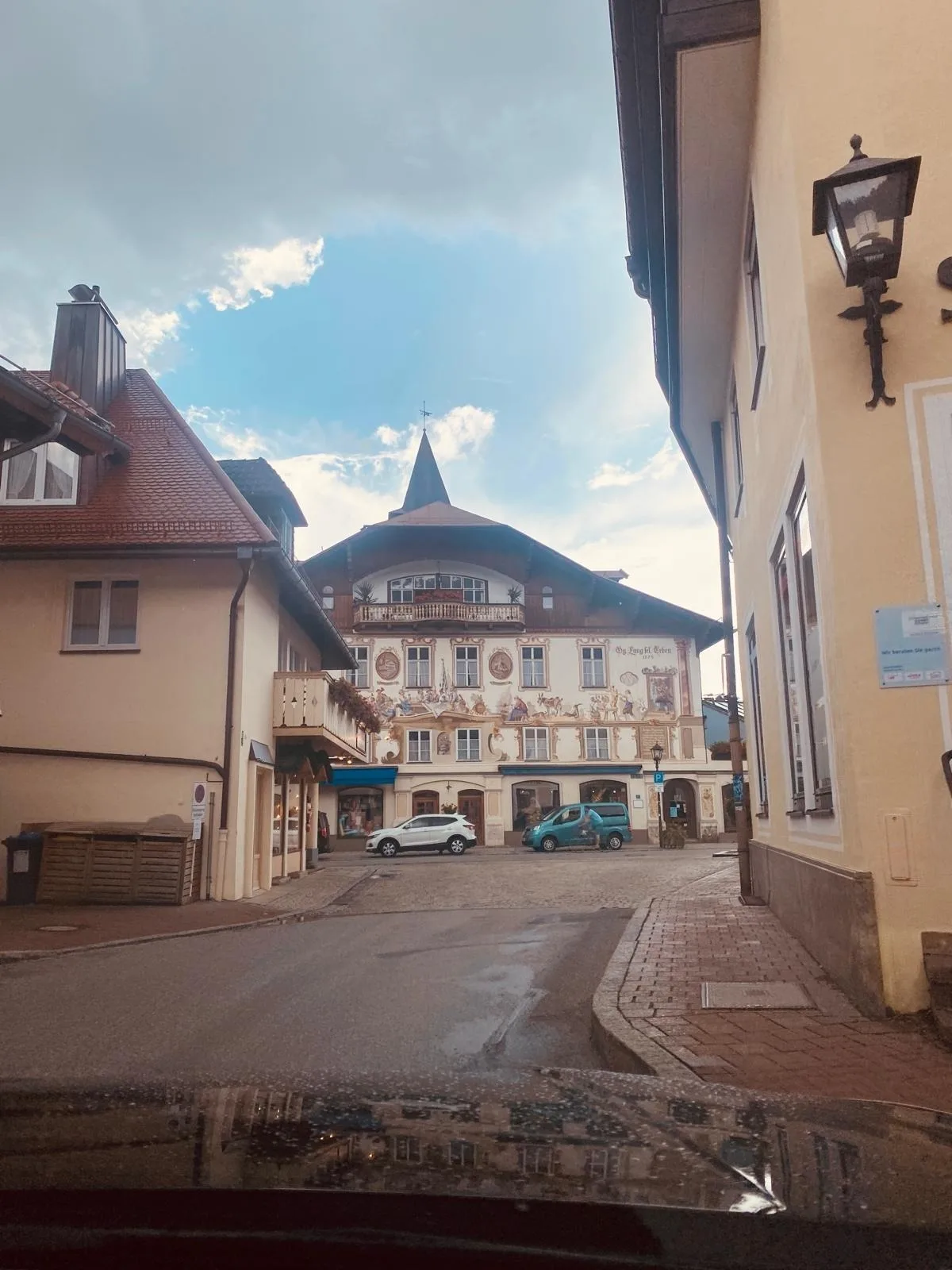 Ammergold mit herrlichem Bergblick