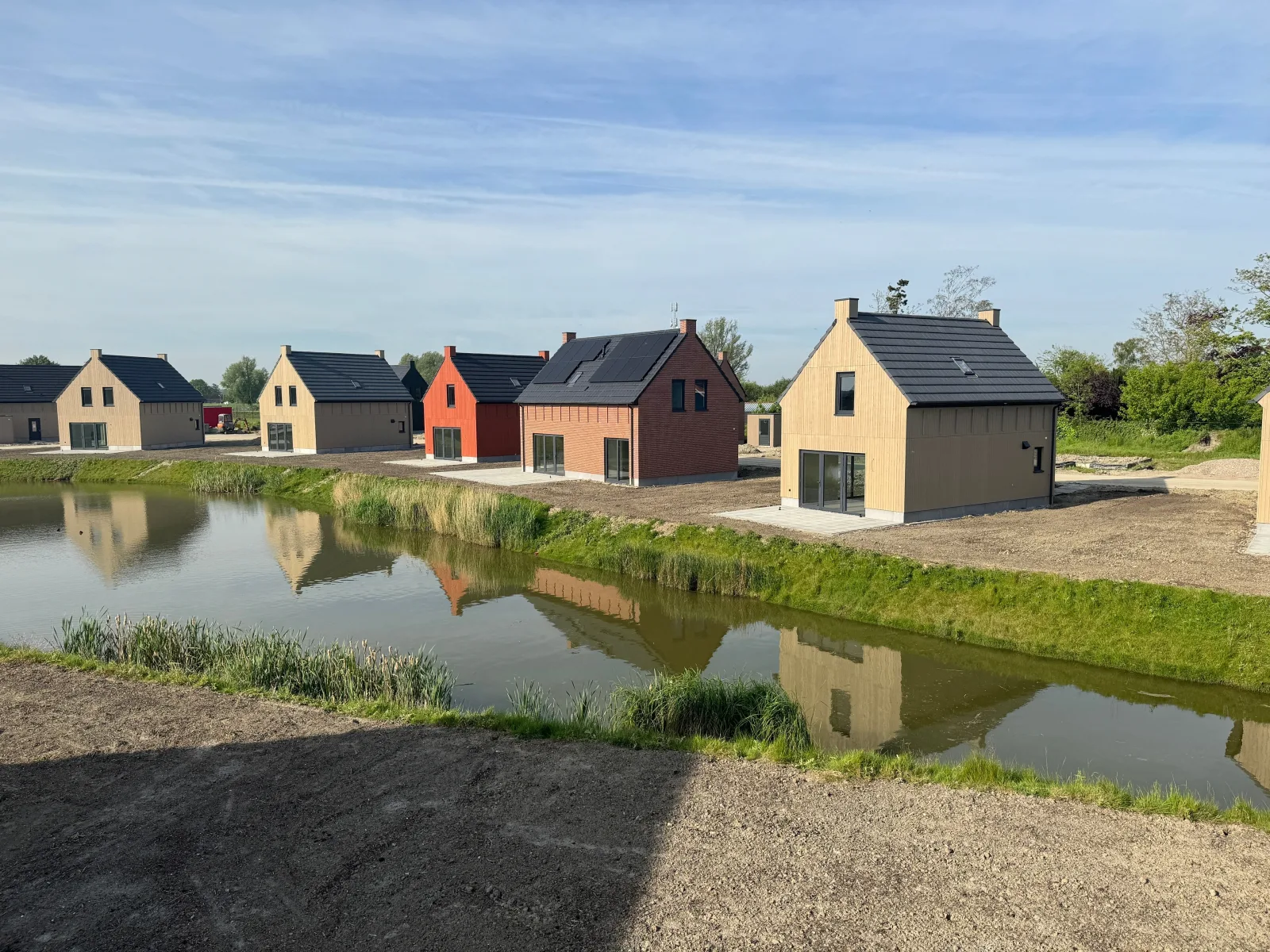 VEERSEKREEK.DE  Ferienvilla für 6 Personen direkt am Wasser