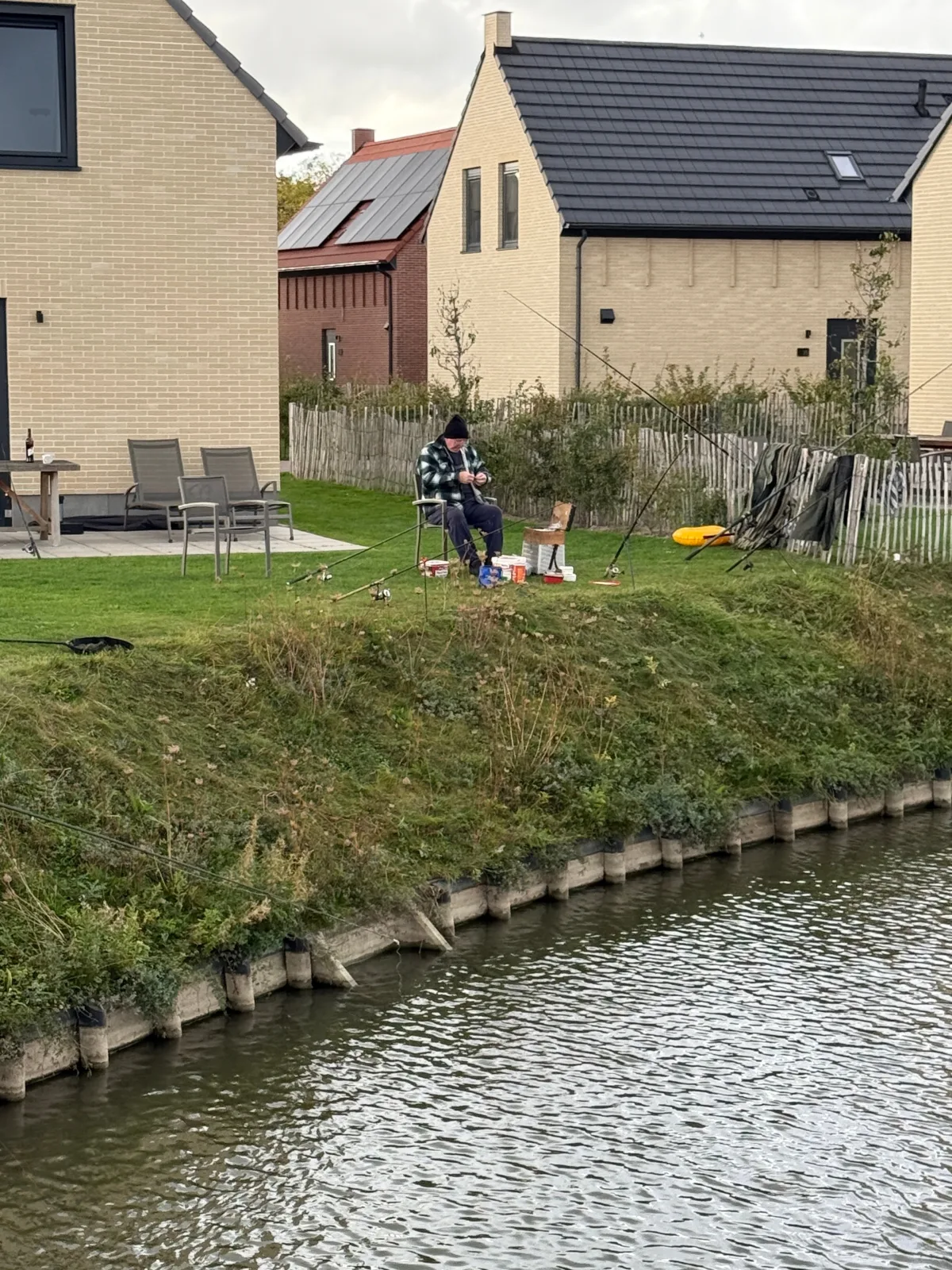 VEERSEKREEK.DE  Ferienvilla für 6 Personen direkt am Wasser