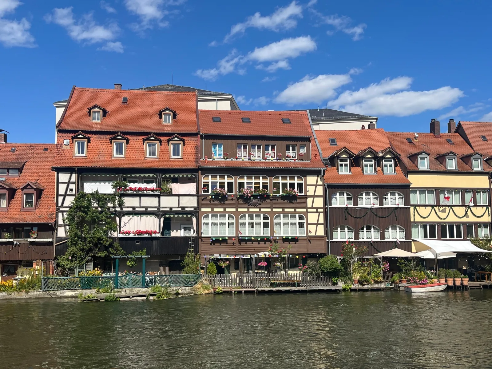 Ferienapart Abends ins Konzert Bamberg Mitte mit TG-Stellplatz + überdachten Balkon