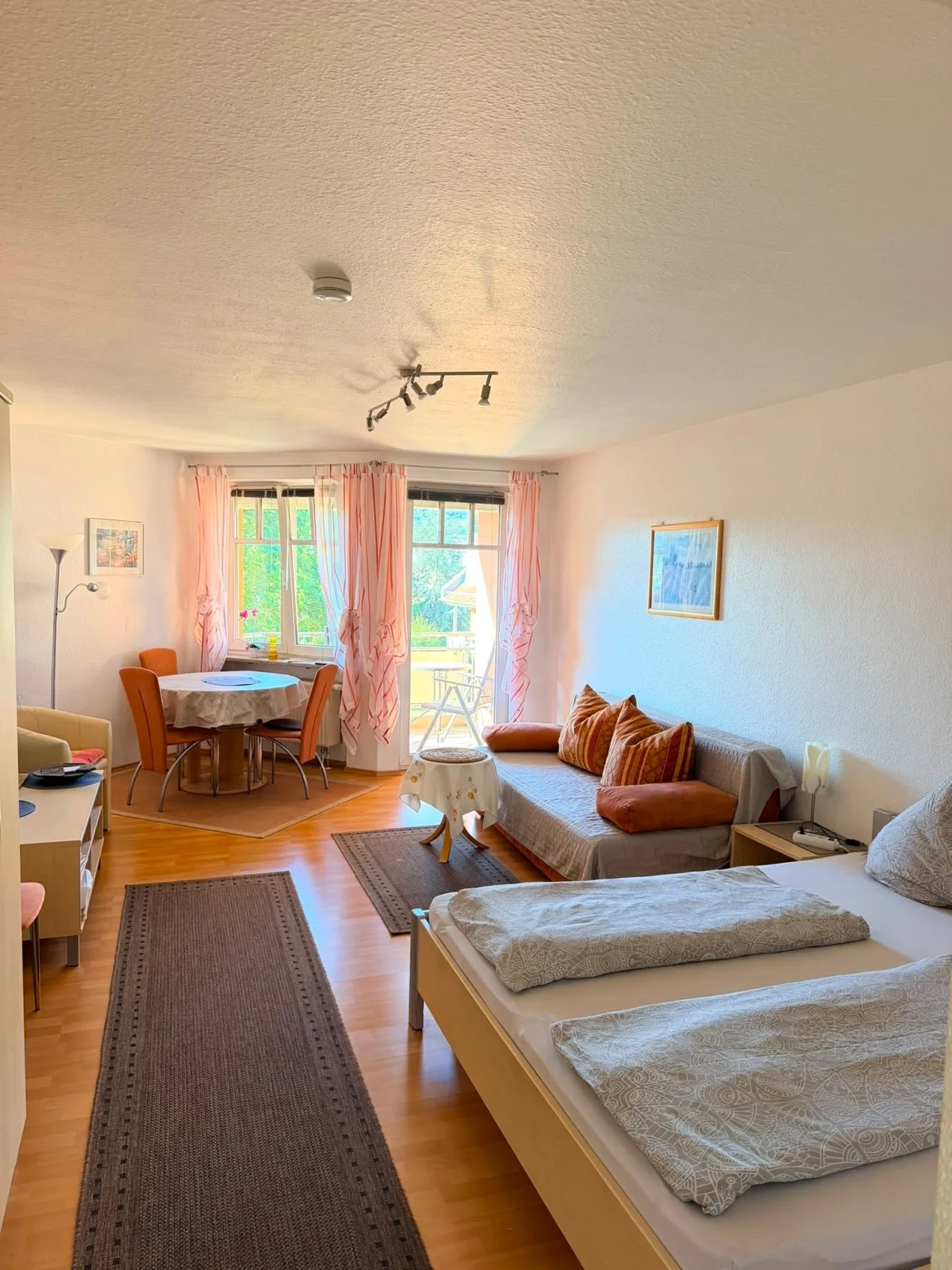 Ferienapart Abends ins Konzert Bamberg Mitte mit TG-Stellplatz + überdachten Balkon