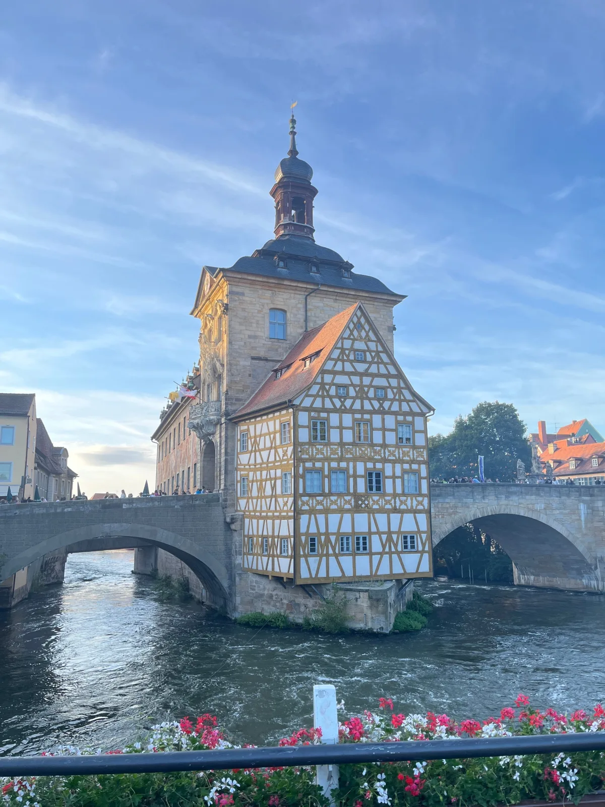 Ferienapart Abends ins Konzert Bamberg Mitte mit TG-Stellplatz + überdachten Balkon
