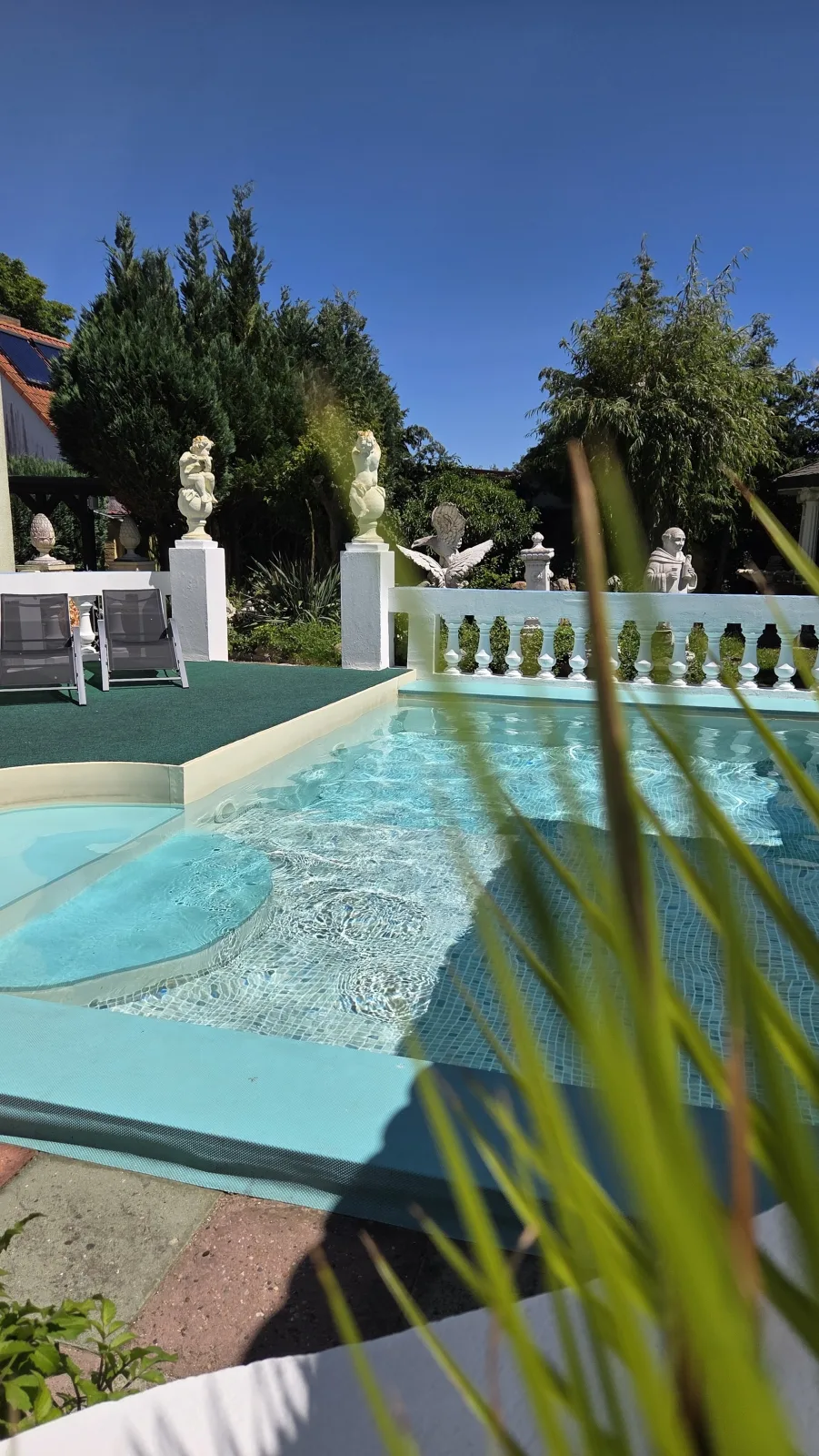 Ferienhof Pommerngreif - Wohnung Bungalow, familiär, mit Poolnutzung und Grillmöglichkeit