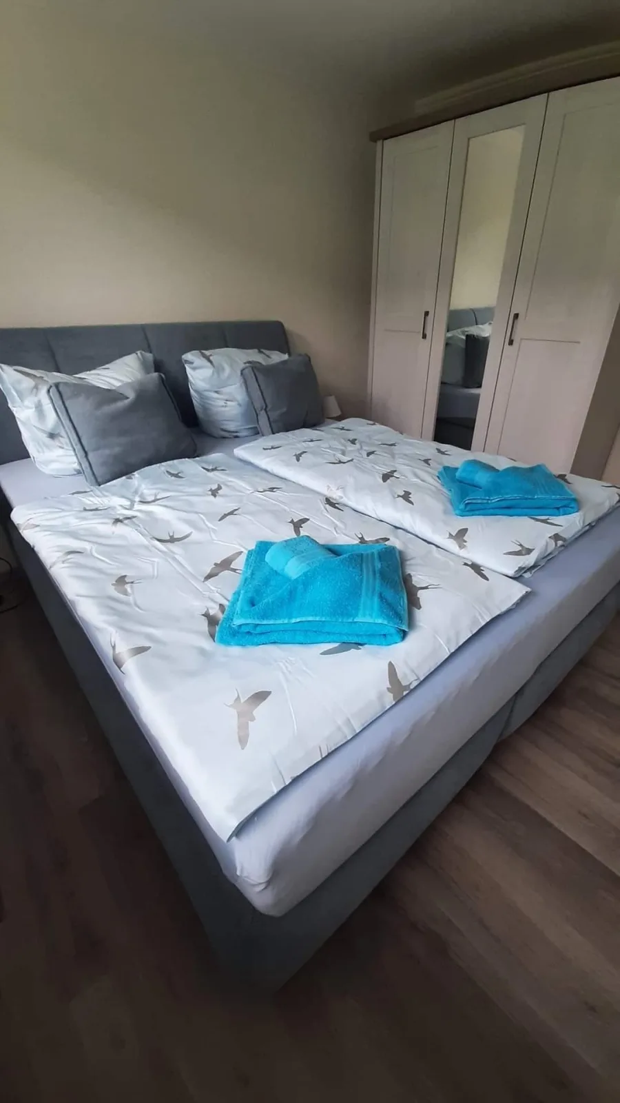 Ferienhof Pommerngreif - Wohnung Bungalow, familiär, mit Poolnutzung und Grillmöglichkeit